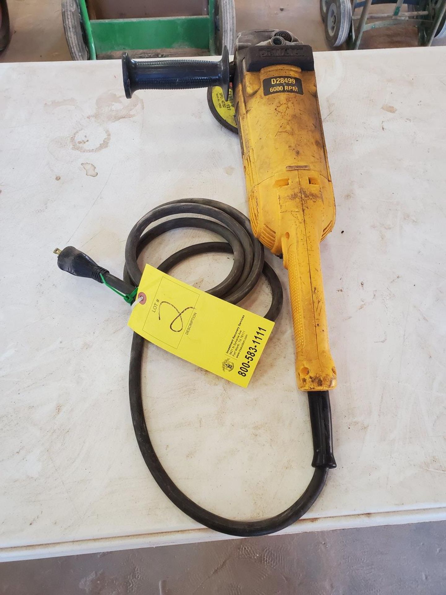 DeWalt 7/9' Angle Sander/Grinder 120V, 15A, 50/60HZ