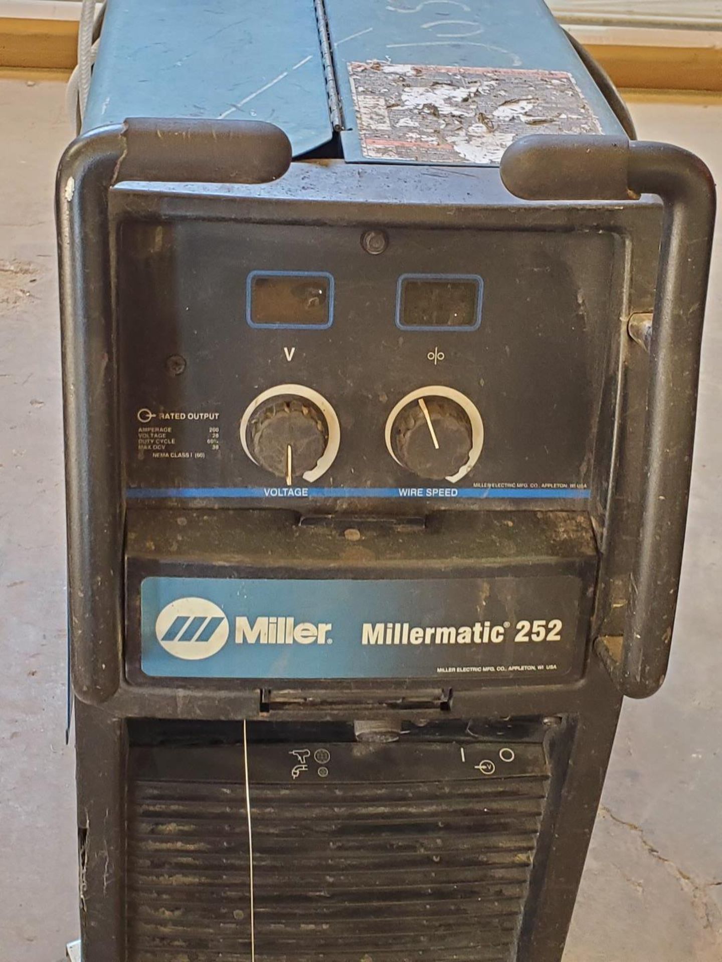 Miller Millermatic 252 Mig Welder 230-575V, 1PH, 60HZ - Image 4 of 5