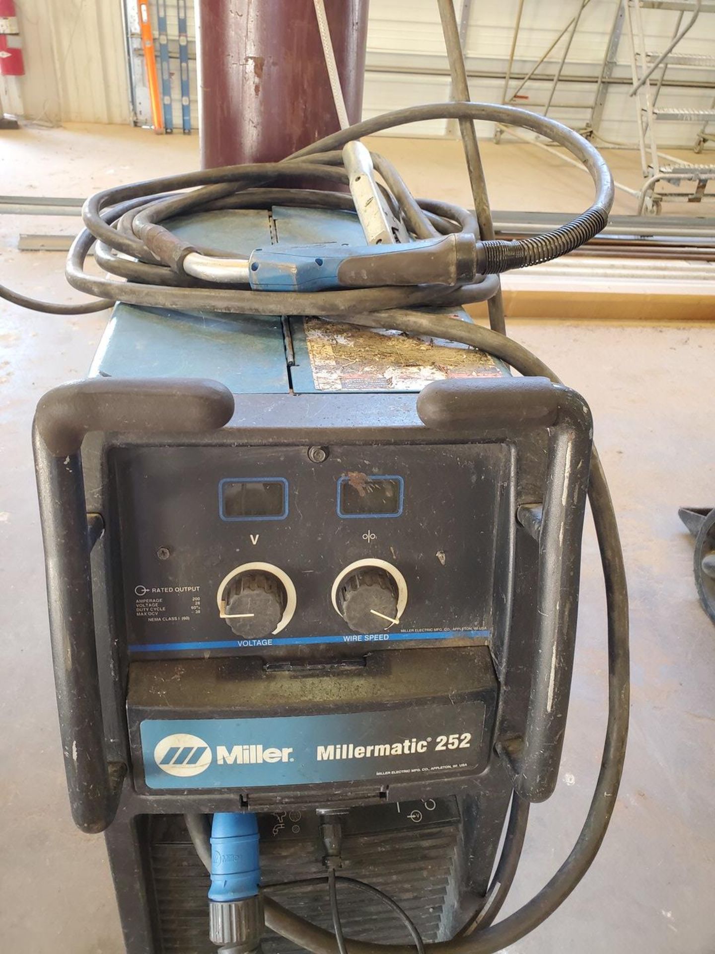 Miller Millermatic 252 Mig Welder 230-575V, 1PH, 60HZ - Image 4 of 5