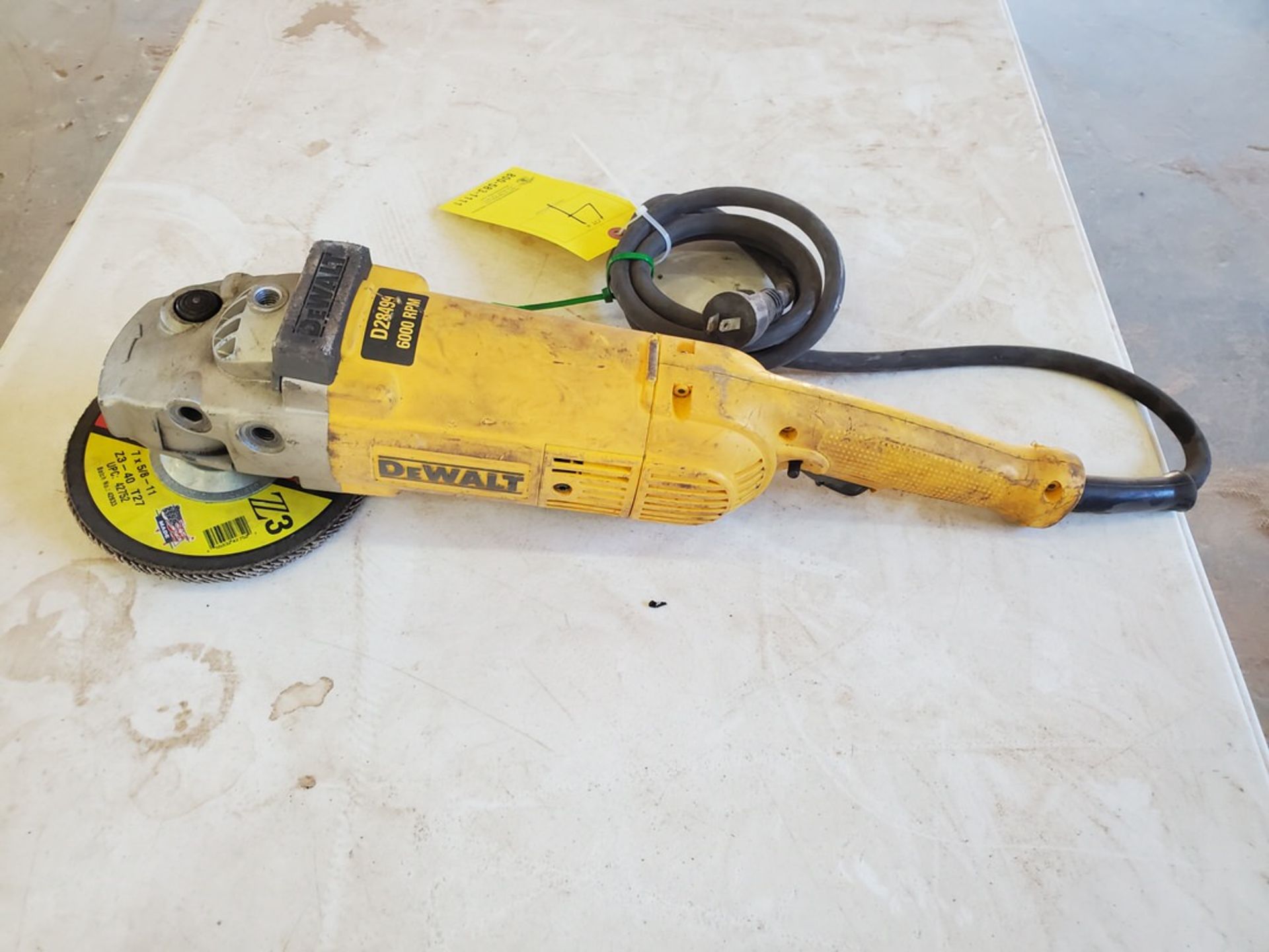 DeWalt 7/9' Angle Sander/Grinder 120V, 15A, 50/60HZ - Image 2 of 4