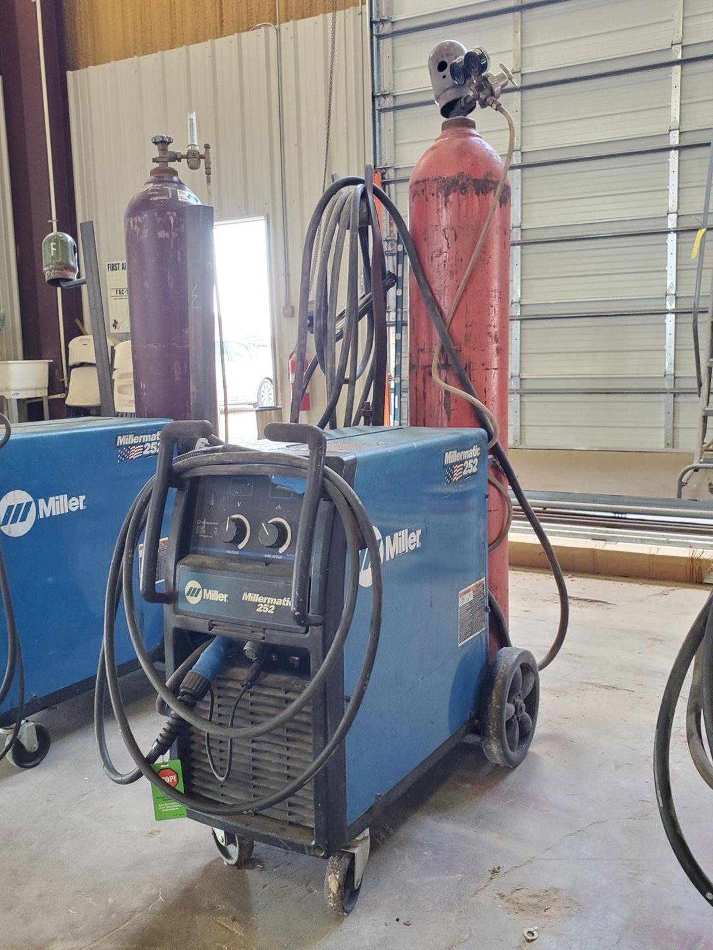 Miller Millermatic 252 Mig Welder 230-575V, 1PH, 60HZ - Image 3 of 5