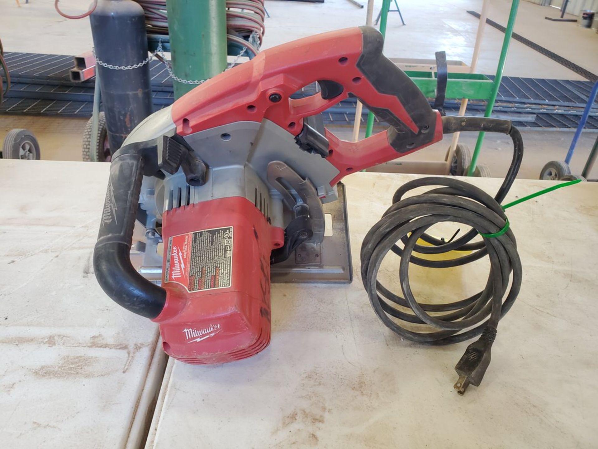 Milwaukee Metal Saw 120V, 15A, 50/60HZ - Image 3 of 4