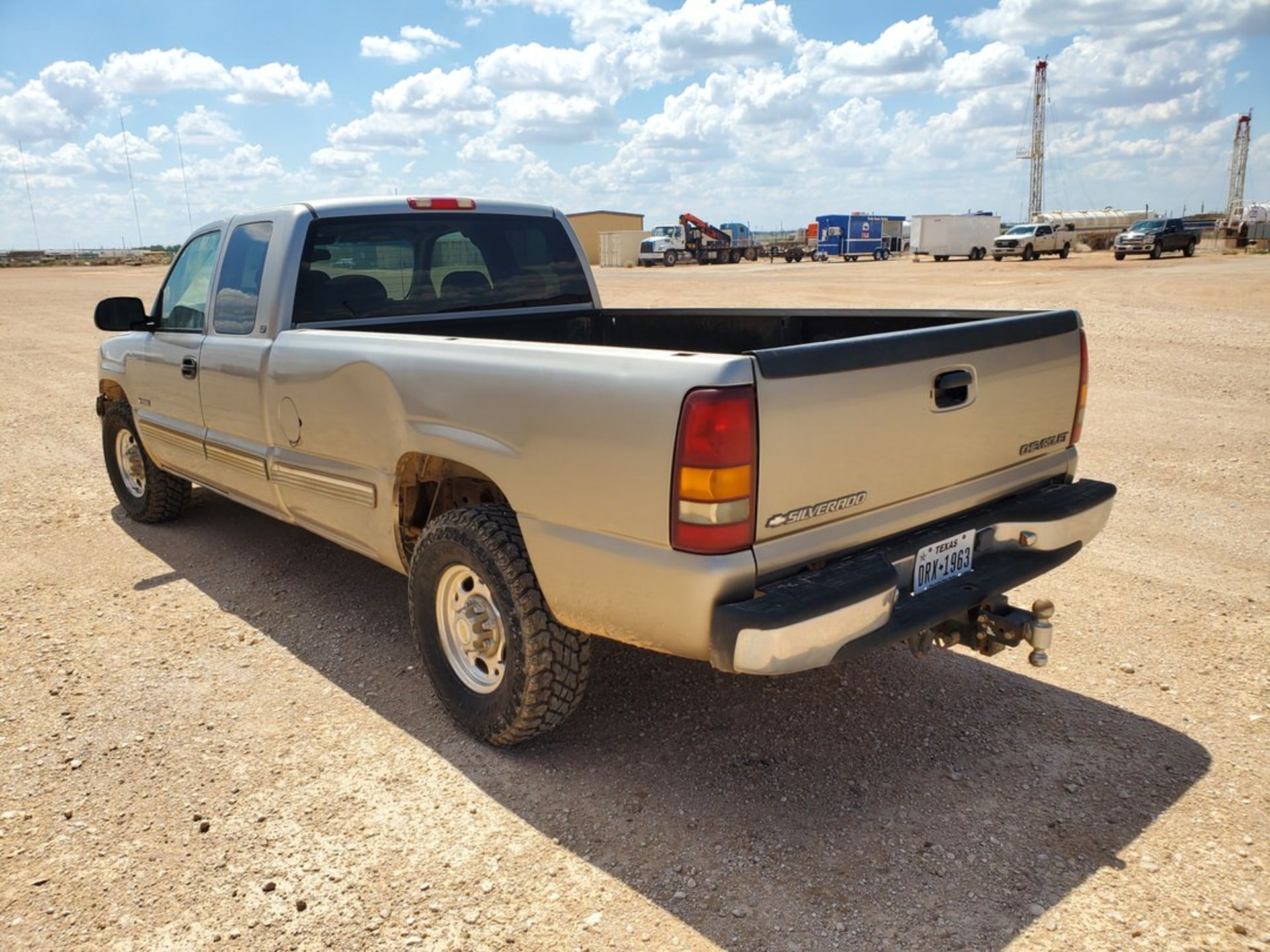 Chevy 2500 Silverado Truck 195,587 Miles, Vortec Engine, Vin: 1GCGC29U0YE233849, Lic Plate: TX DRX- - Image 4 of 15