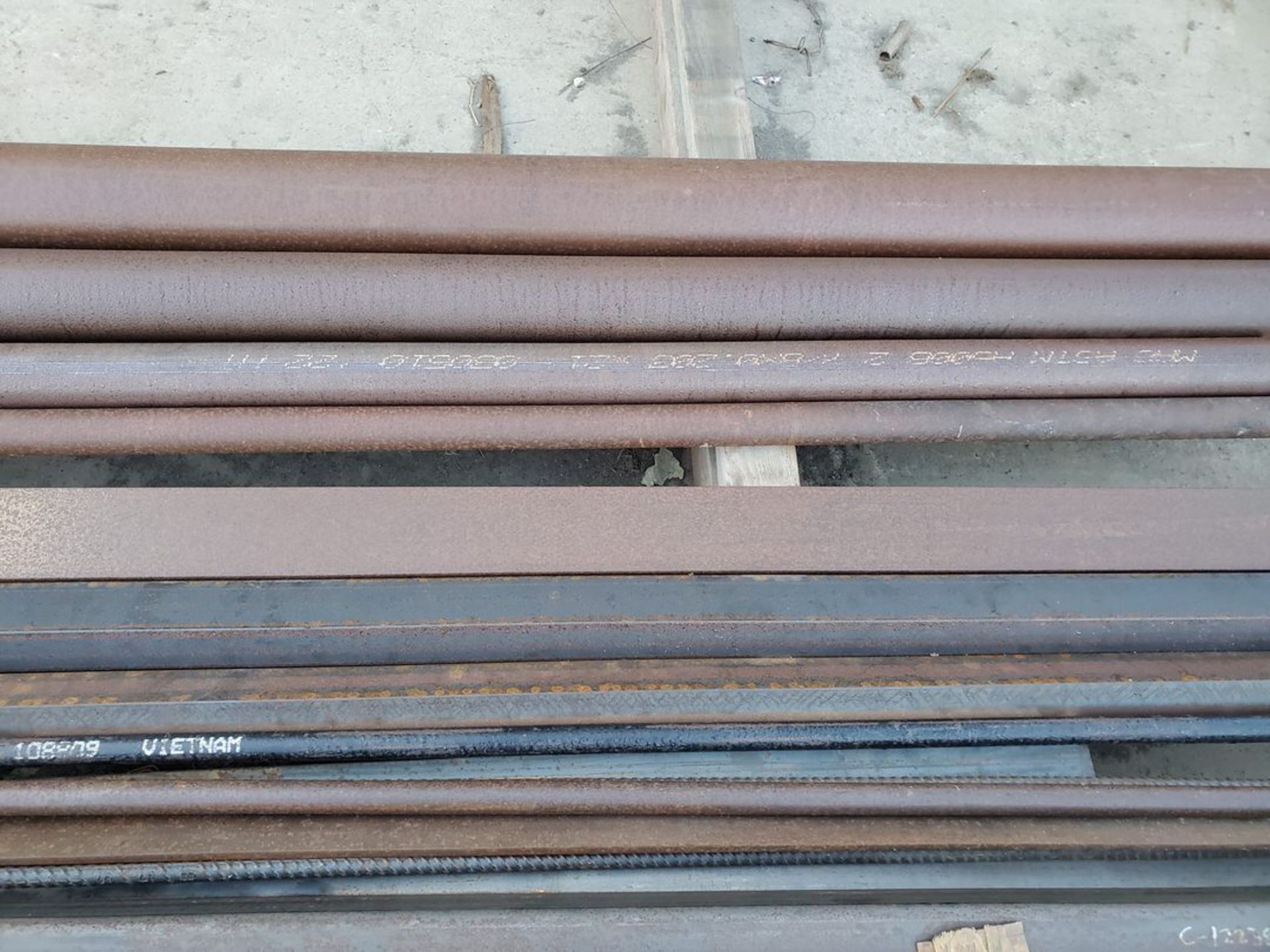 Assorted S/S Raw Matl. To Include But Not Limited To: Rebar, Pipe, Flat Bar, Angle, Sq. Tubing, Up - Image 10 of 14
