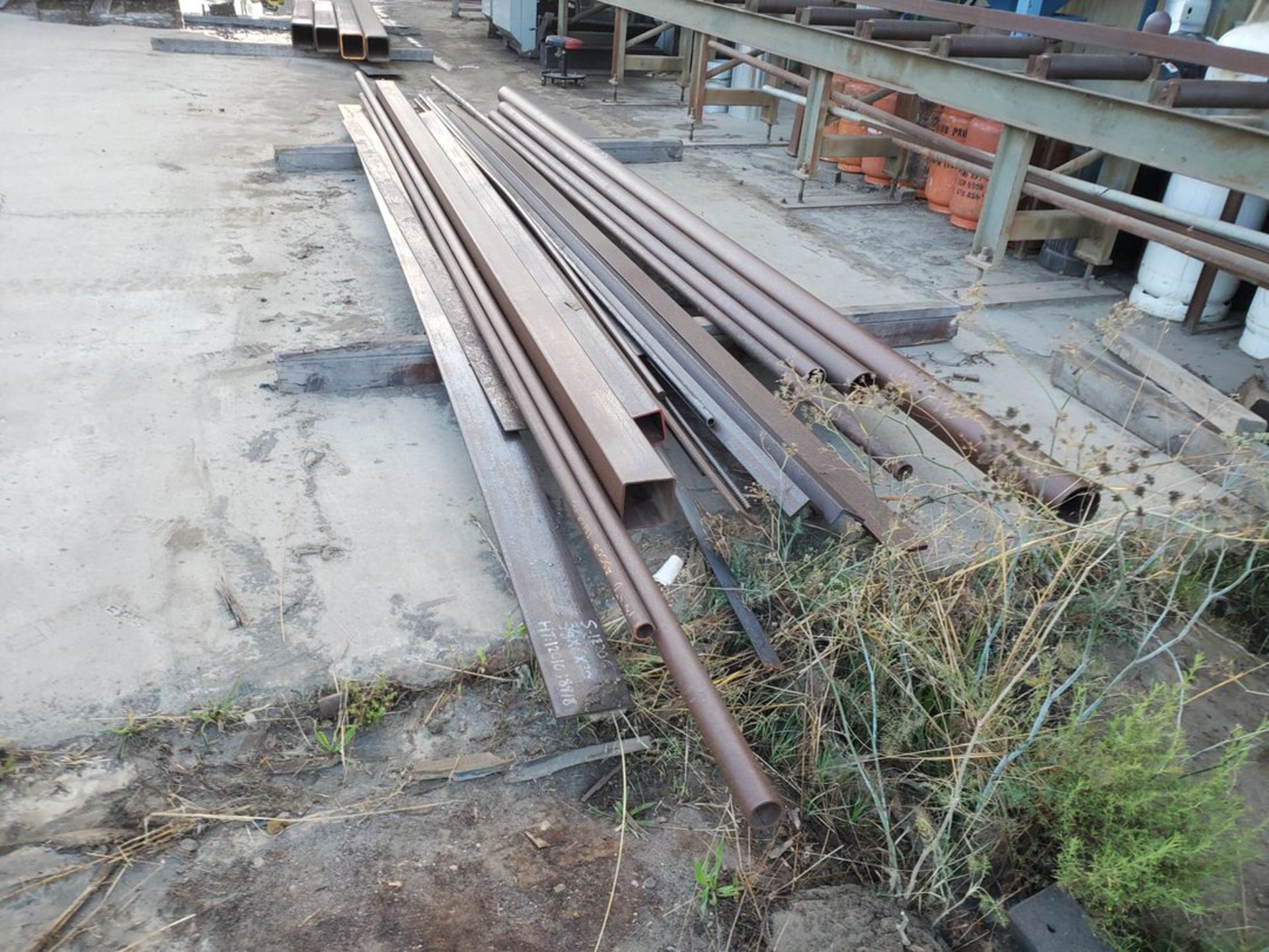 Assorted S/S Raw Matl. To Include But Not Limited To: Rebar, Pipe, Flat Bar, Angle, Sq. Tubing, Up - Image 14 of 14