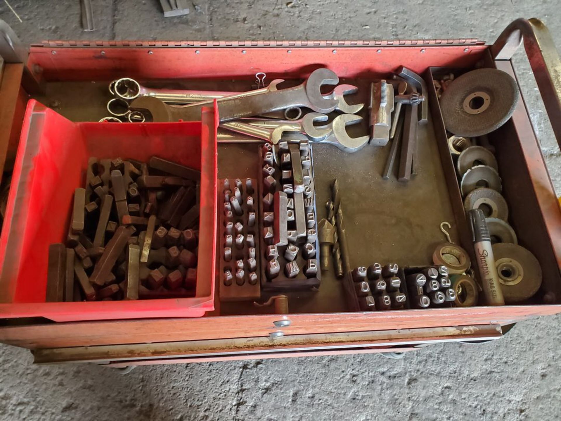 Rolling Tool Cart W/ Assorted Tooling & Shop Chair - Image 3 of 6