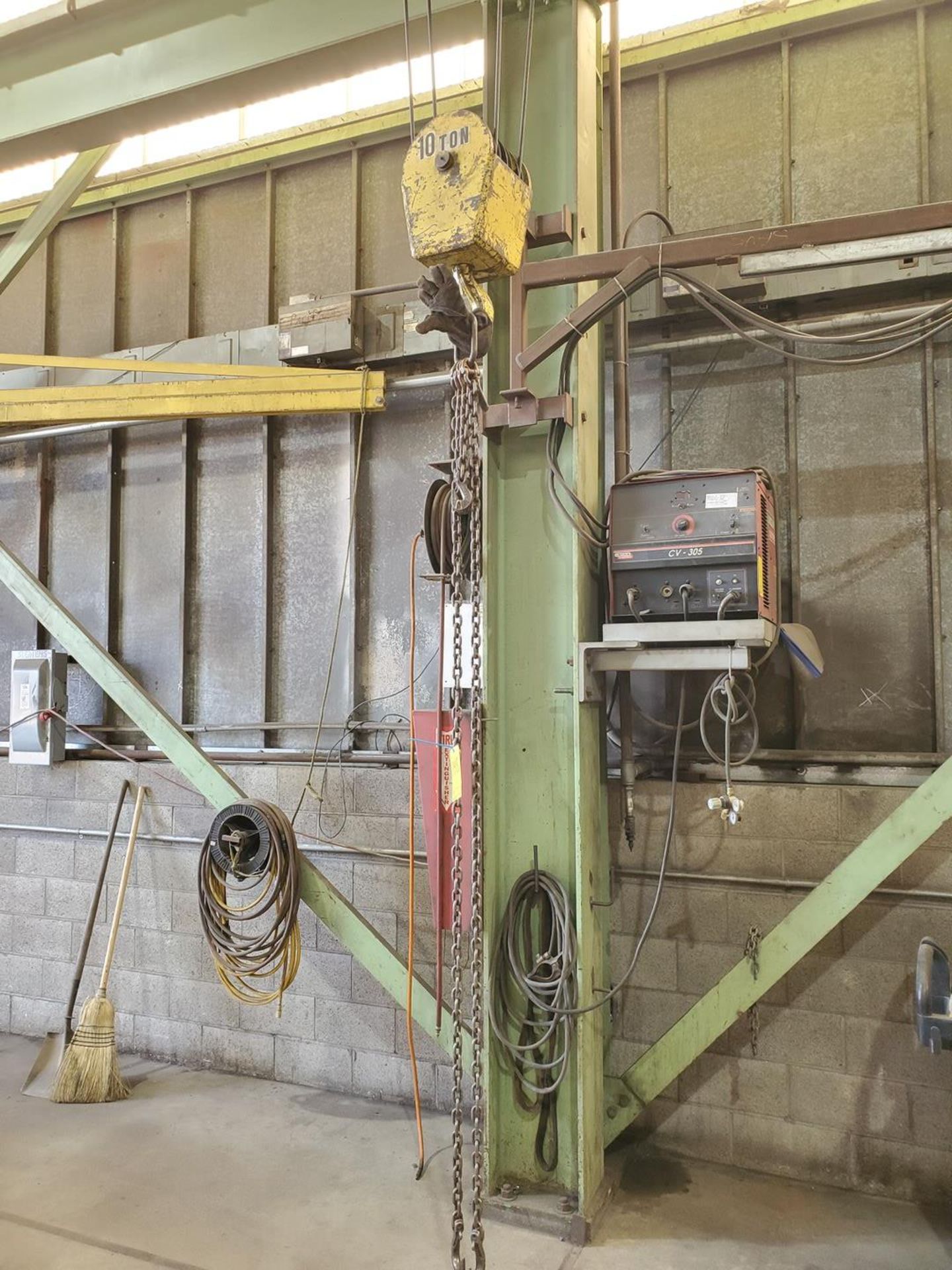 10 Ton Overhead Bridge Crane W/ Patriot Remote Controller; (Bridge: Approx. 24' - 25'L) W/ (1) - Image 4 of 15