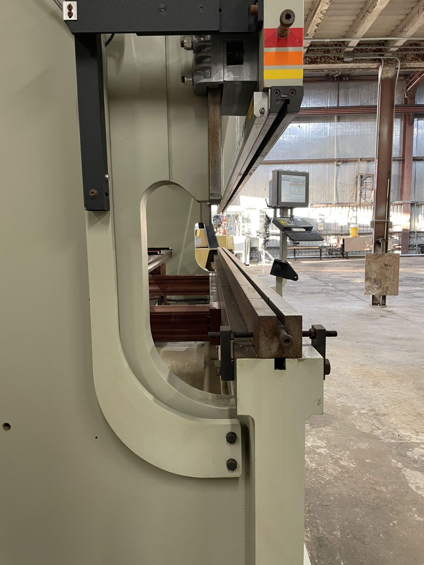 2015 Accurpress 725012 Press Brake, 250 Ton x 12' Capacity, (THIS BRAKE HAS NEVER BEEN USED) - Image 8 of 17