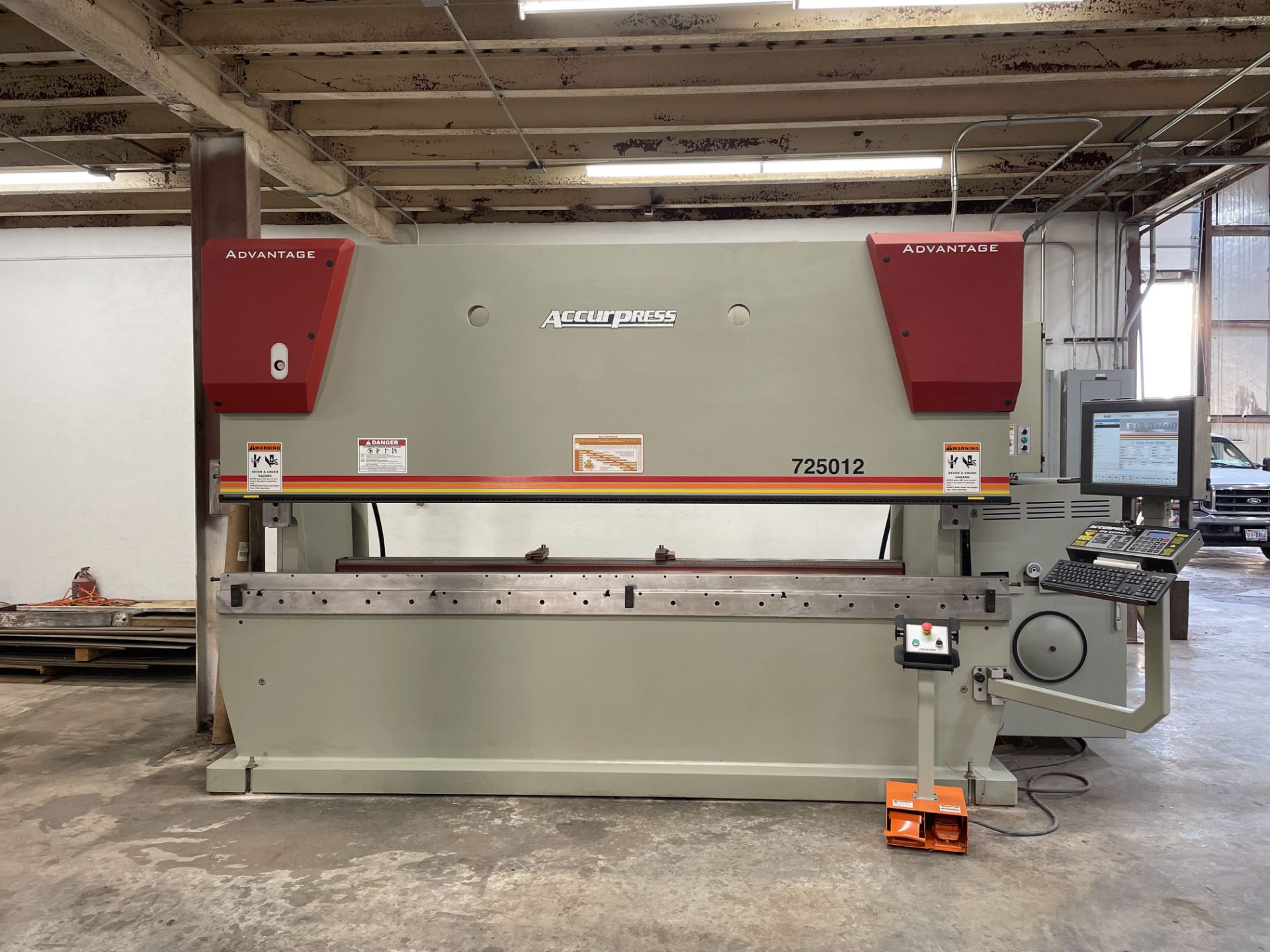 2015 Accurpress 725012 Press Brake, 250 Ton x 12' Capacity, (THIS BRAKE HAS NEVER BEEN USED)