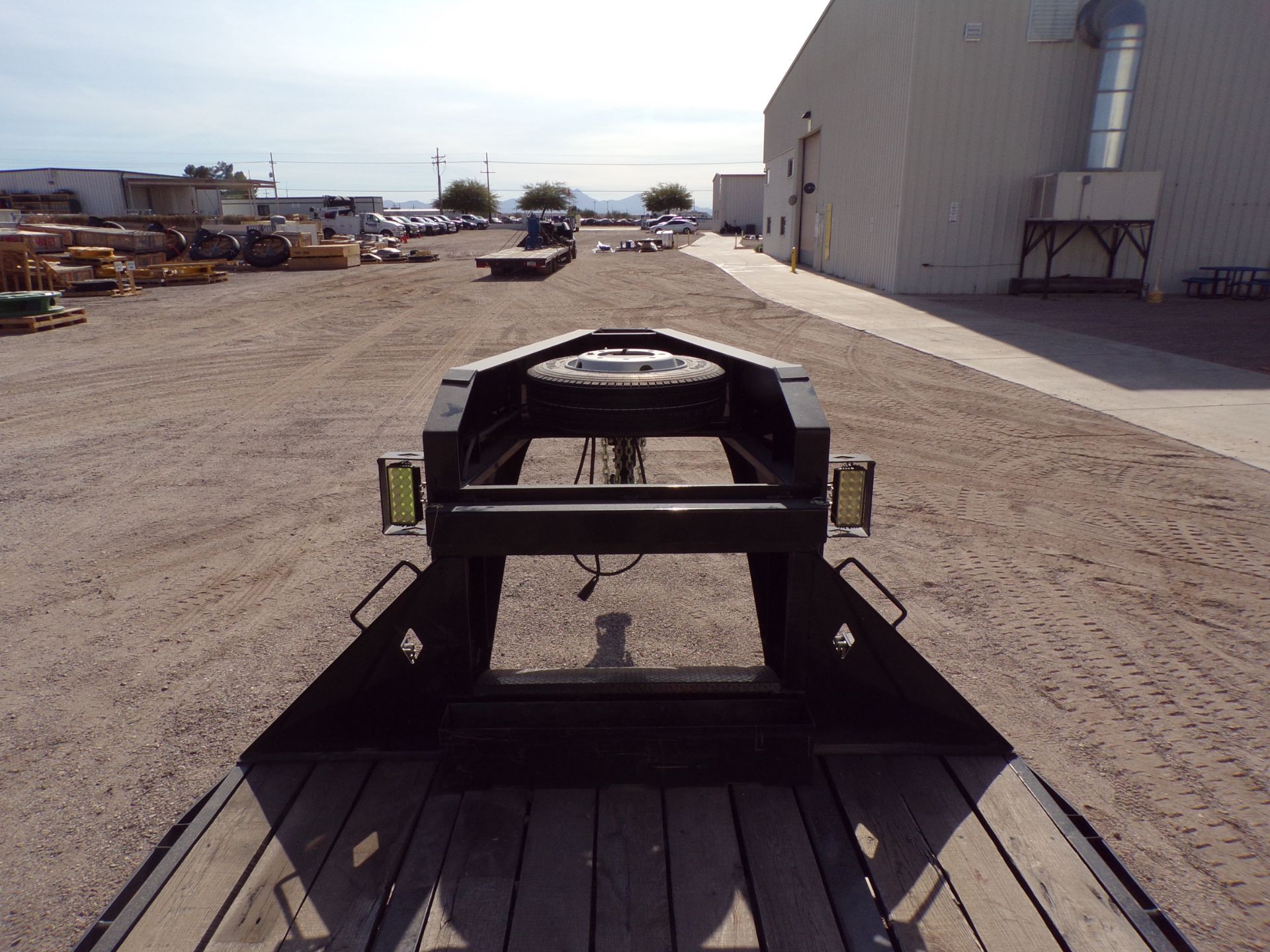 Diamond C FMAX216 Gooseneck Trailer, GVWR: 40,000 lbs, 35' x 102"(LOCATION: Tucson, AZ) - Image 3 of 12