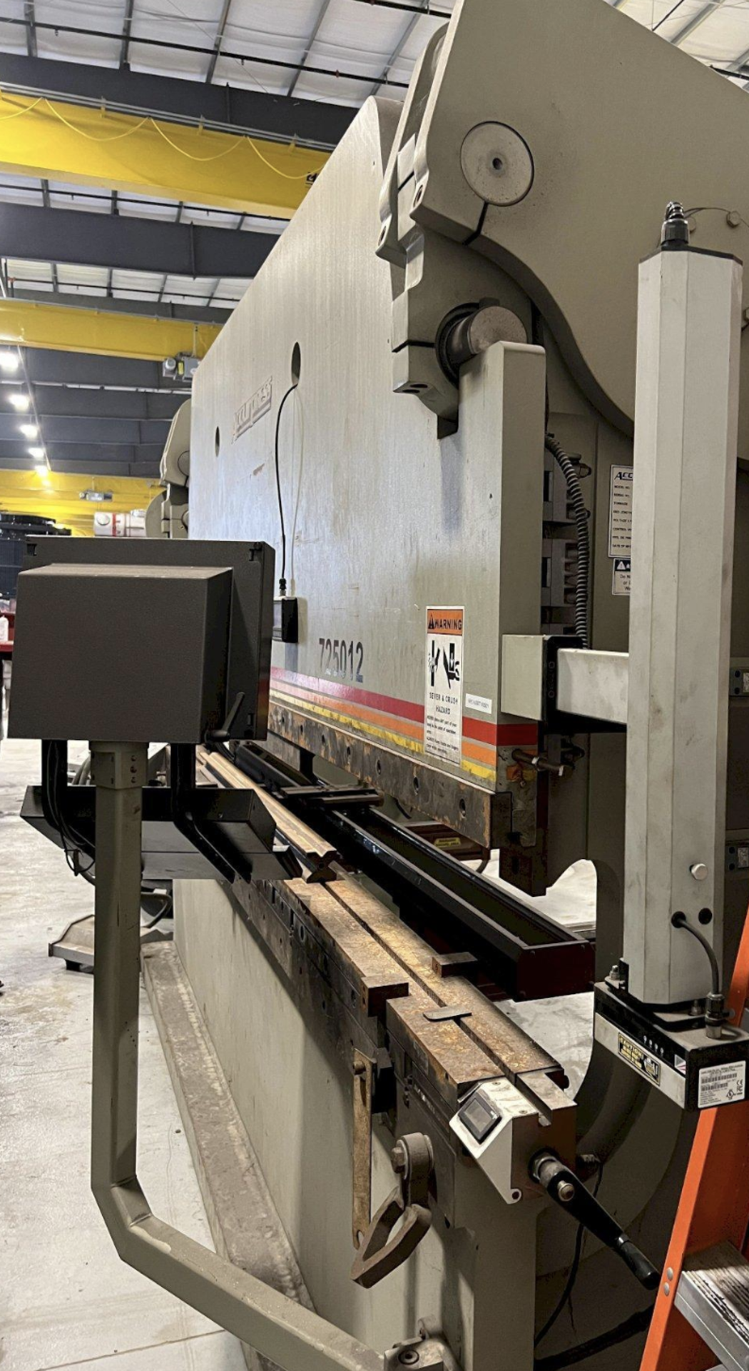 250 TON X 12' ACCURPRESS MODEL #725012 CNC HYDRAULIC PRESS BRAKE, NEW 2017: STOCK #17901 - Image 5 of 6