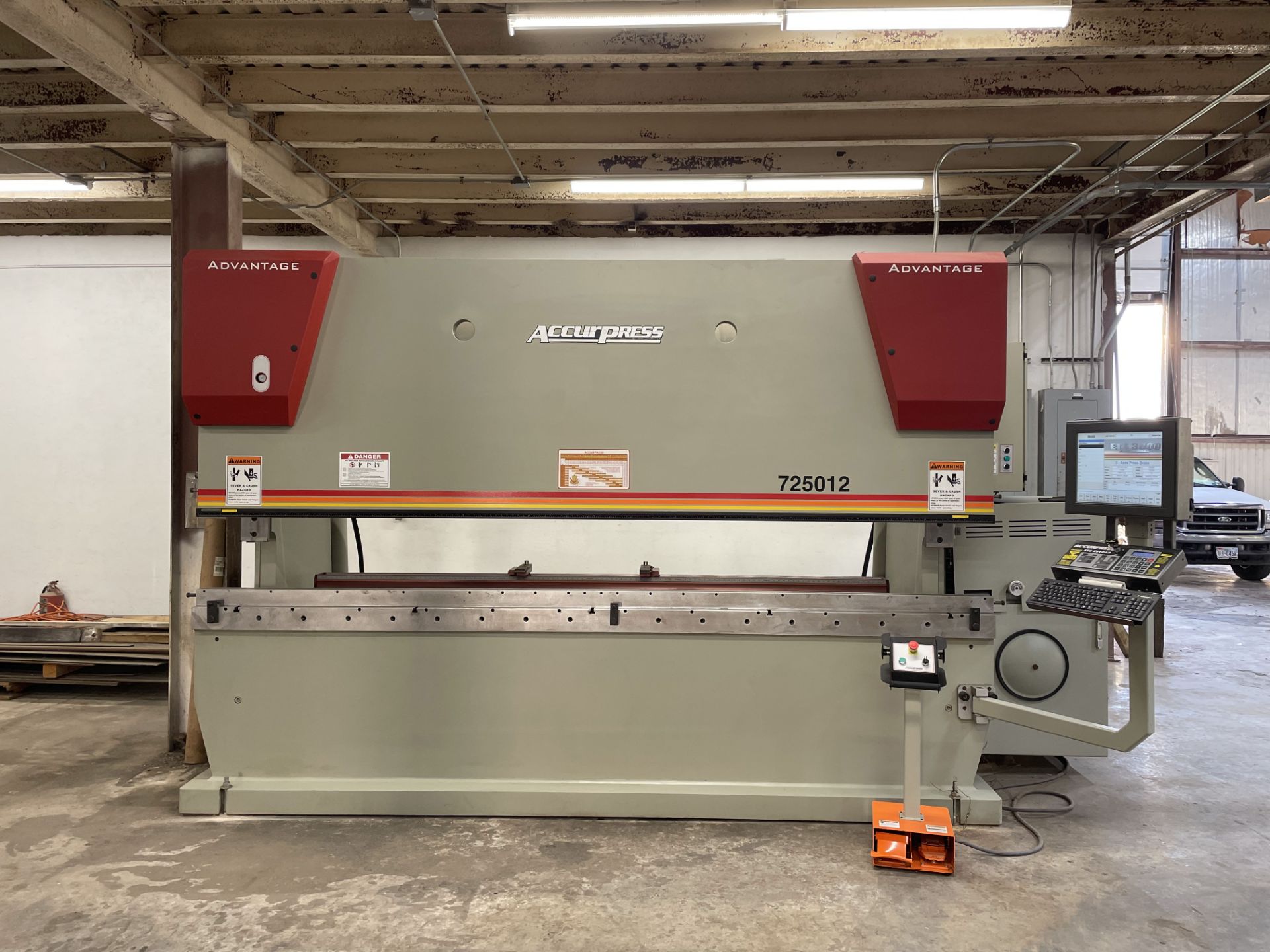 2015 Accurpress 725012 Press Brake, 250 Ton x 12' Capacity, (THIS BRAKE HAS NEVER BEEN USED) - Image 2 of 17