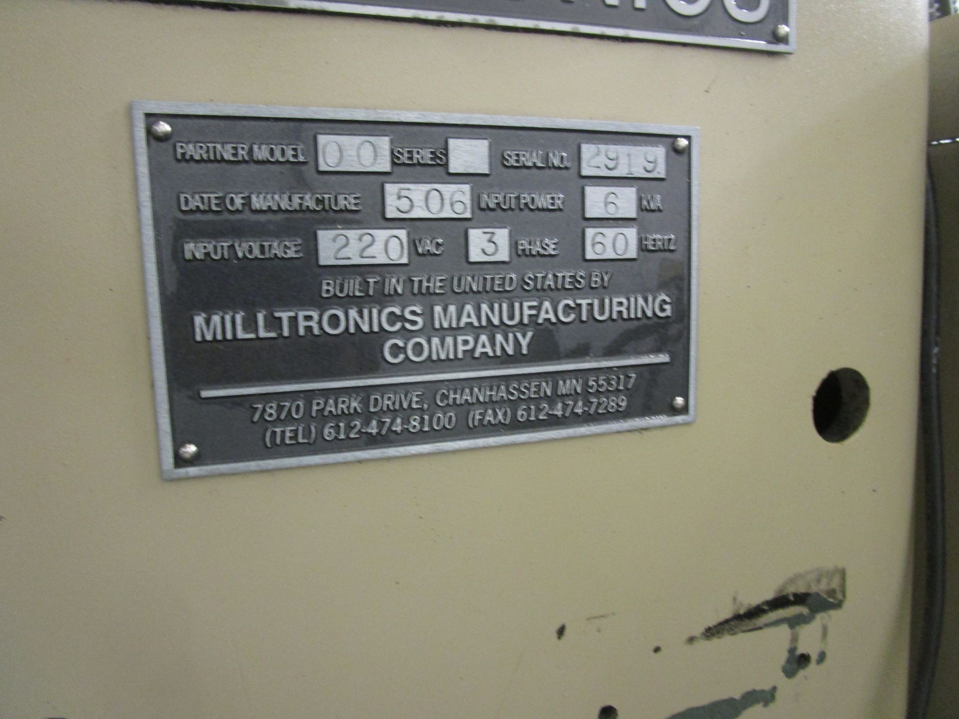 (1) 1995 MILLTRONICS PARTNER, 3 AXIS CNC MILLING MACHINE, **Rig/Load Fee $975** - Image 6 of 7