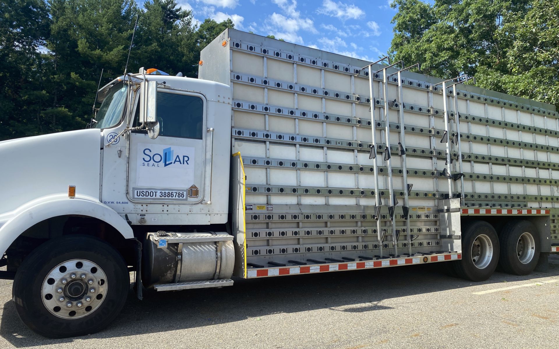 2002 Kenworth Glass Transport Truck, Tandem Axle, 54,600 G.V.W., Barkow 26’ HD Stainless Steel Glass - Image 5 of 17