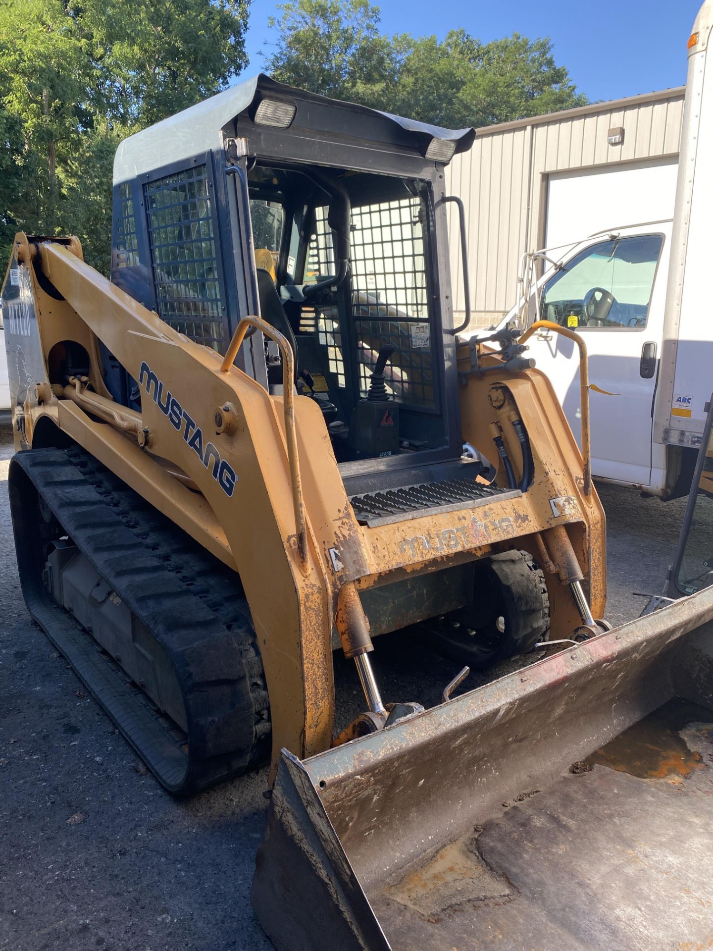 Mustang MTL20 Skid Steer Loader s/n 21401253, 1,524 Hours, Rubber Tracks