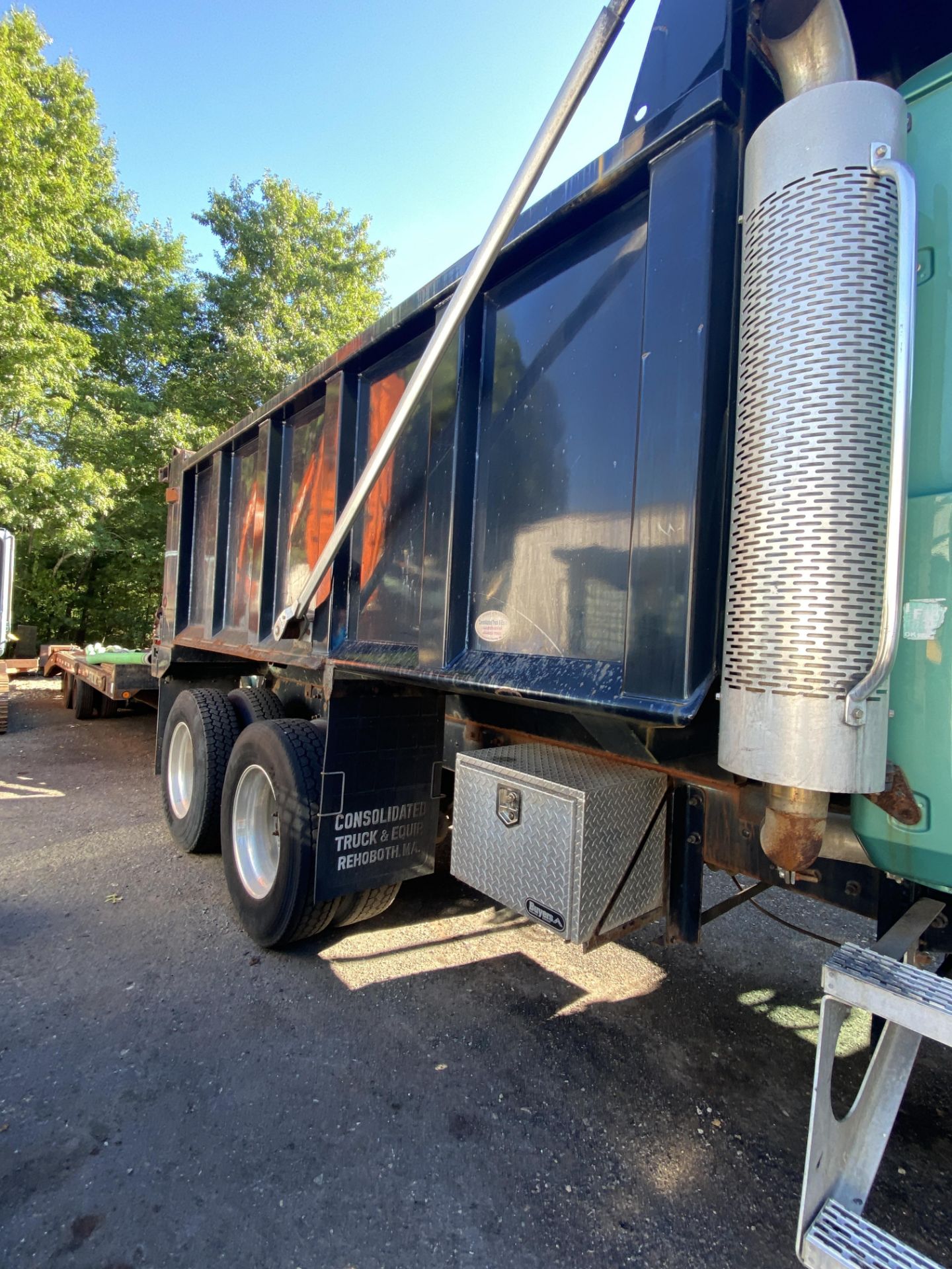 2007 Mack Granite CV713 Tandem Axle Dump Truck VIN 1M2AG11C27M068359, 75,579 Miles, Alcoa Rims, - Image 7 of 25