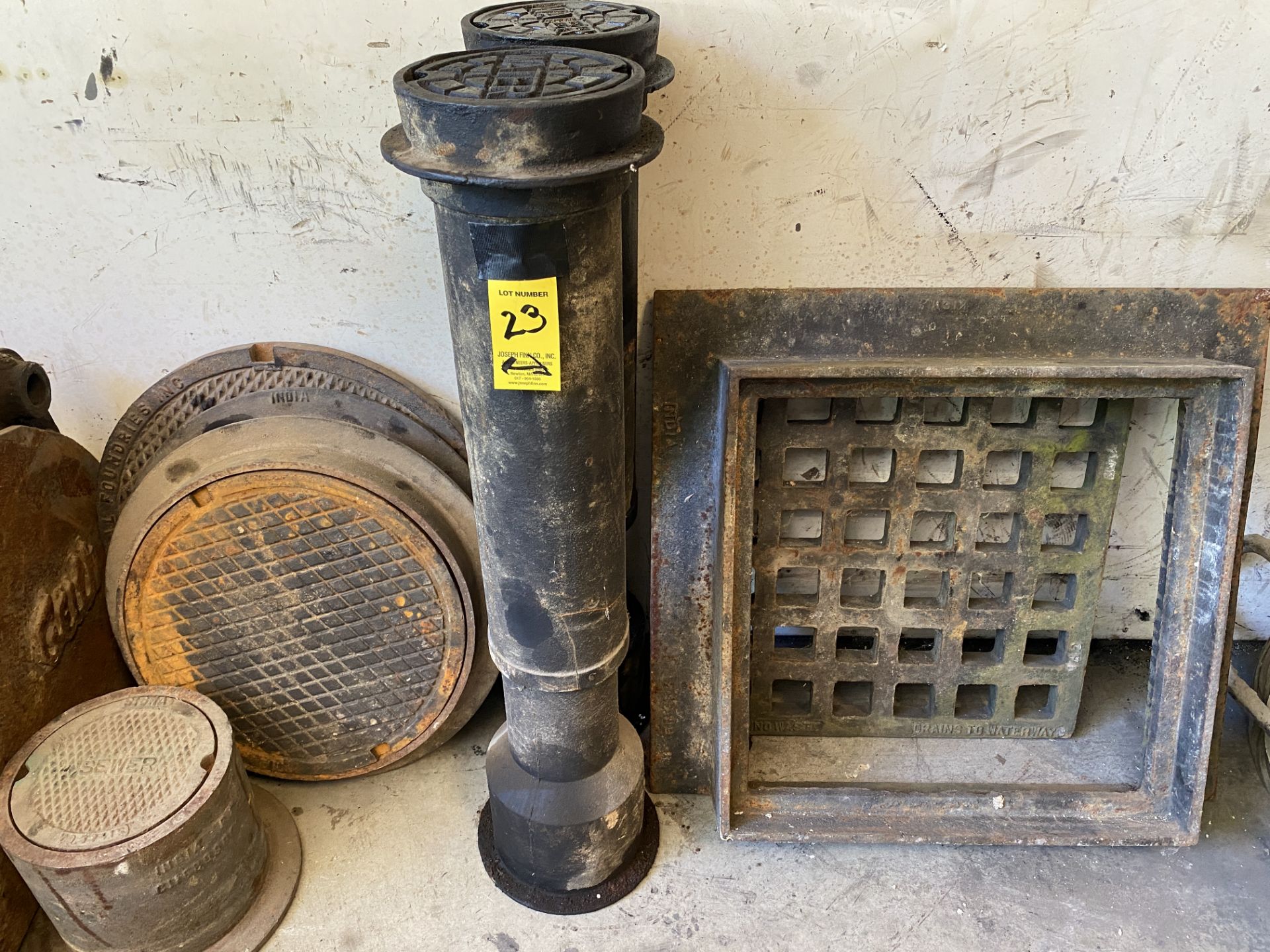 Lot Sewer Covers, Water Pipes