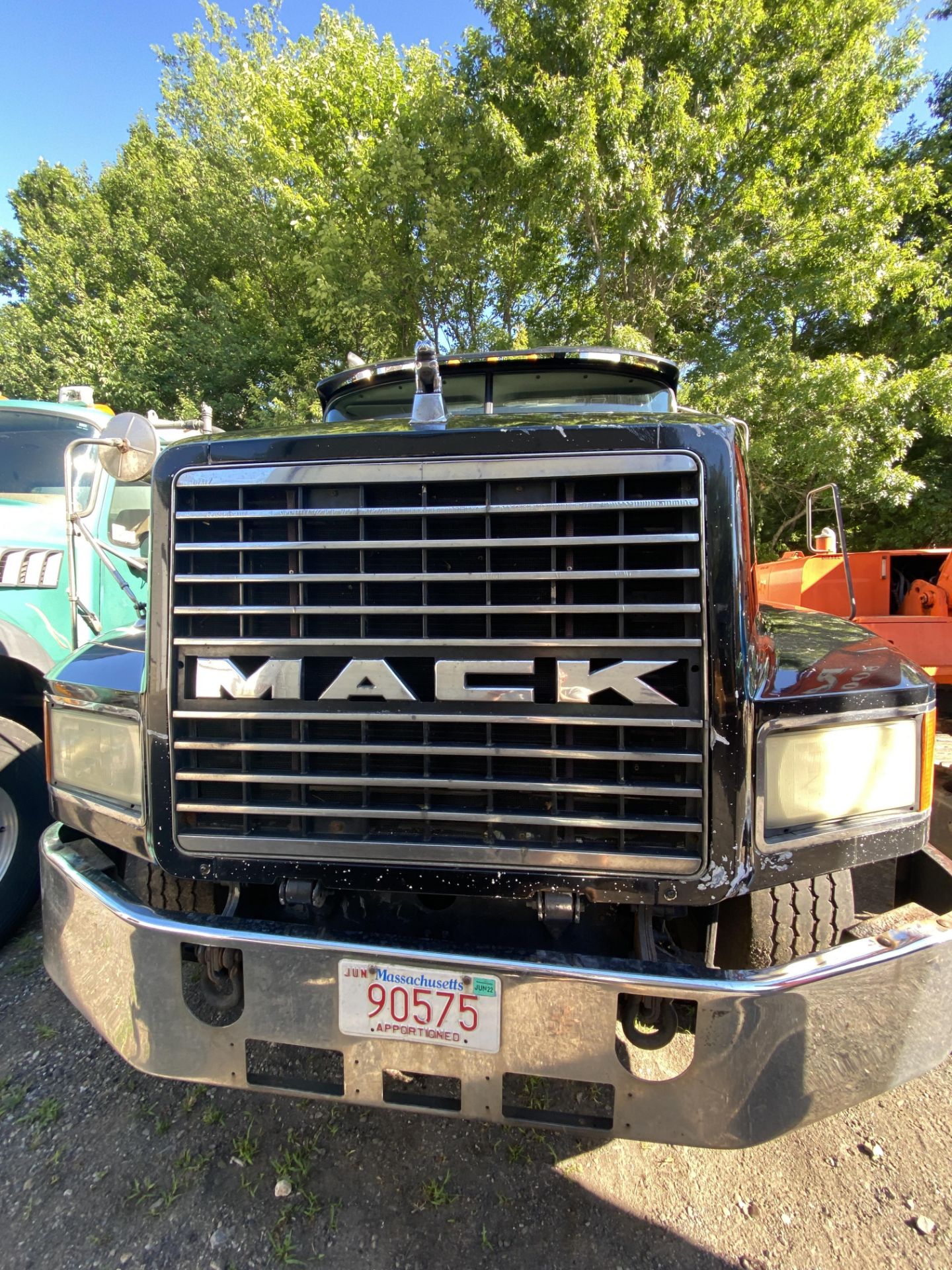 2003 Mack CH613 Tanker Truck VIN 1M1AA18Y13W151660, 711,421 Miles, Tandem Axle with Drop 3rd Axle, - Image 2 of 22