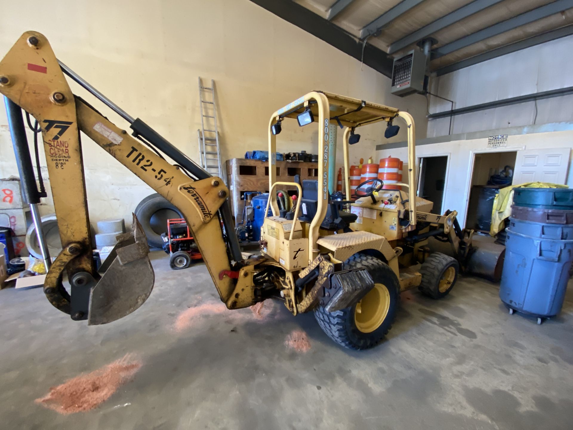 2002 Terramite T7 Loader Backhoe s/n 227X0327, 589 Hours - Image 2 of 11