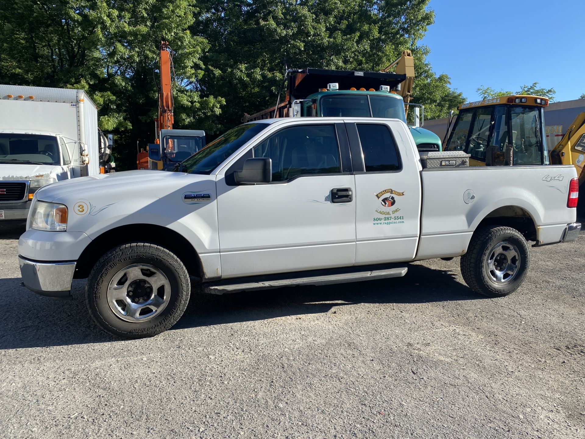 2006 Ford F150 XLT 5.4 Triton Extended Cab Pick Up Truck VIN 1FTPX14536NA70786, 220,670 Miles,