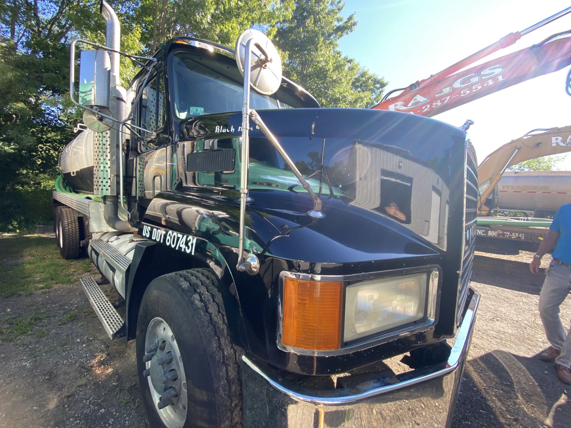 2003 Mack CH613 Tanker Truck VIN 1M1AA18Y13W151660, 711,421 Miles, Tandem Axle with Drop 3rd Axle, - Image 22 of 22