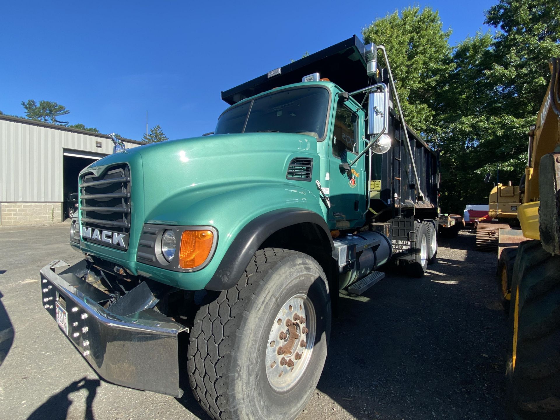 2007 Mack Granite CV713 Tandem Axle Dump Truck VIN 1M2AG11C27M068359, 75,579 Miles, Alcoa Rims, - Image 2 of 25