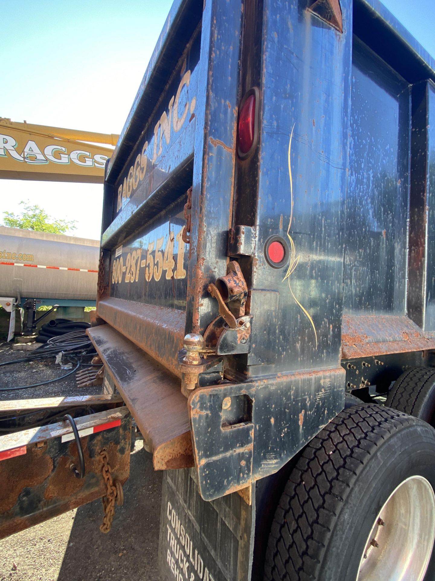 2007 Mack Granite CV713 Tandem Axle Dump Truck VIN 1M2AG11C27M068359, 75,579 Miles, Alcoa Rims, - Image 12 of 25