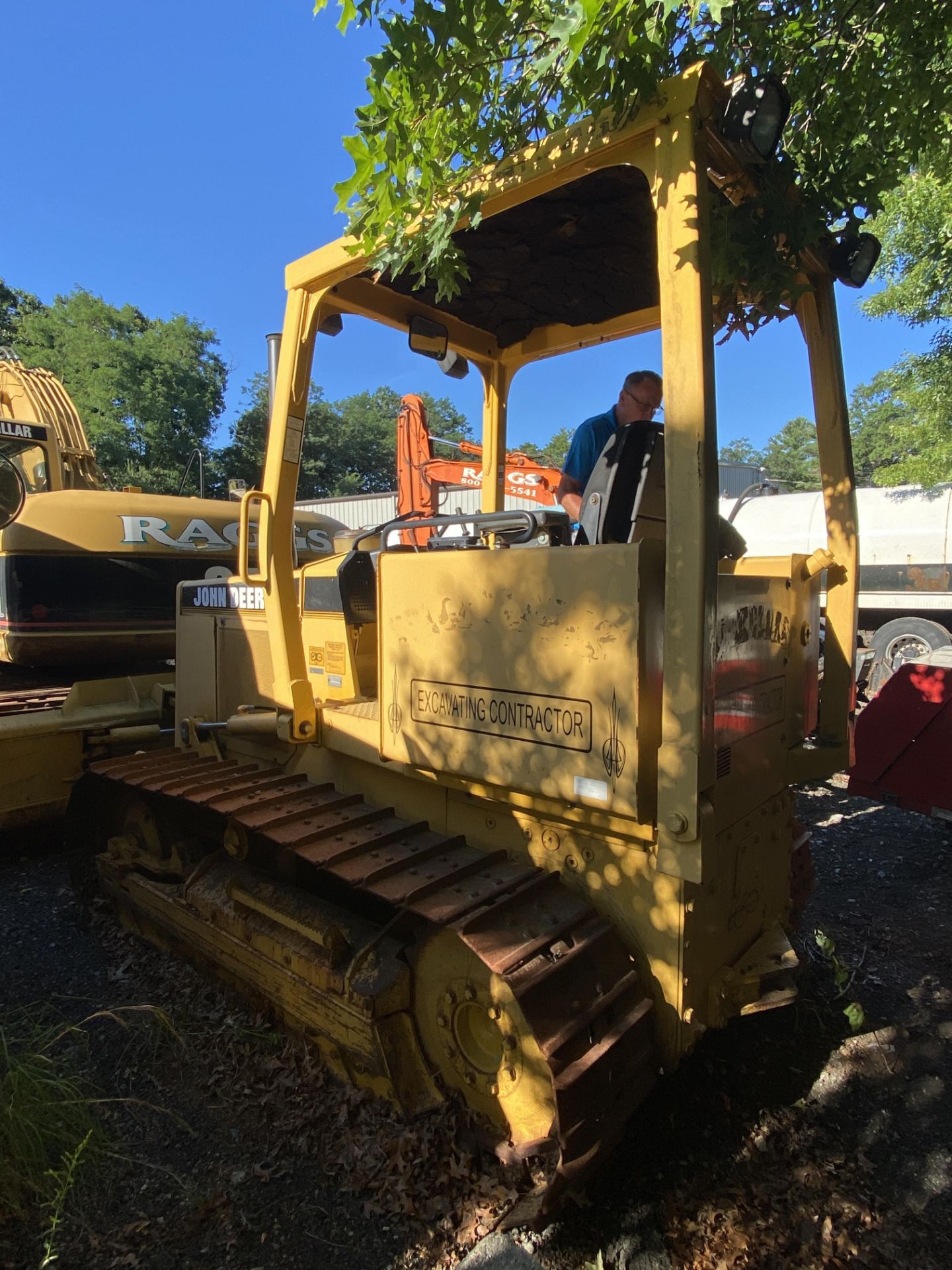 John Deere 450G Crawler Dozer s/n T0450GF872428, 2,102 Hours