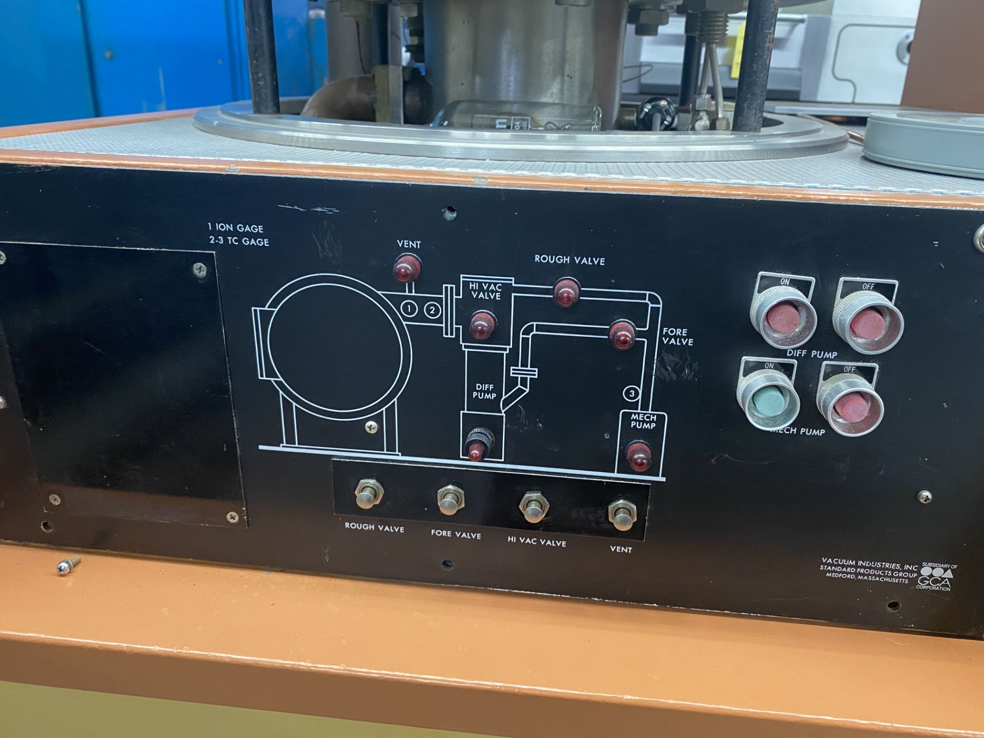 Varian Ratiomatic 2100 Series Vacuum Metallizer s/n 45046CP, 843 Vacuum Ionization Gauge (Located in - Image 6 of 8