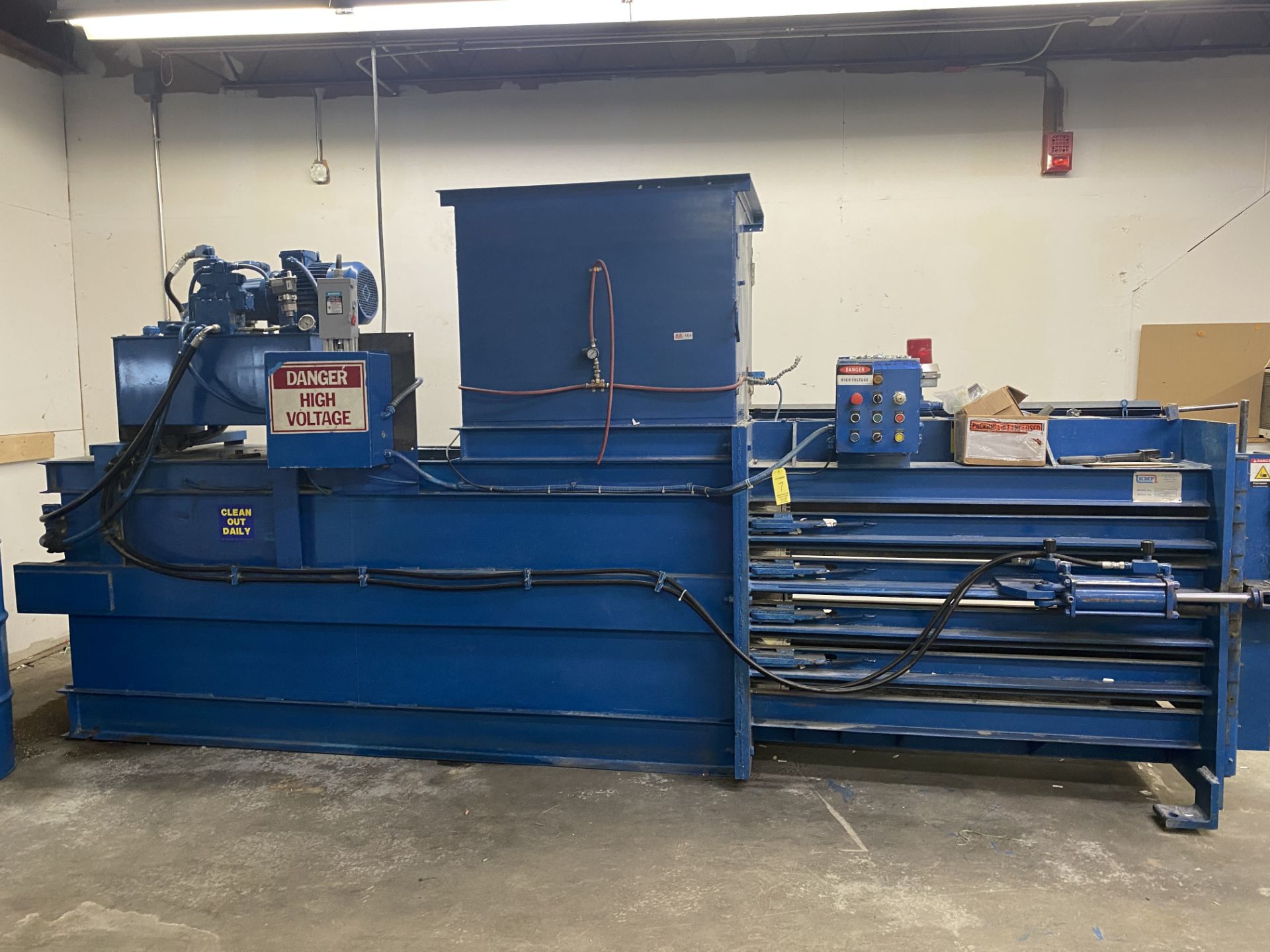 K-Metal Fabrication (KMF) 3036R-HOR Horizontal Baler s/n KMFD14930125 (Located in Smithfield Rhode - Image 2 of 7