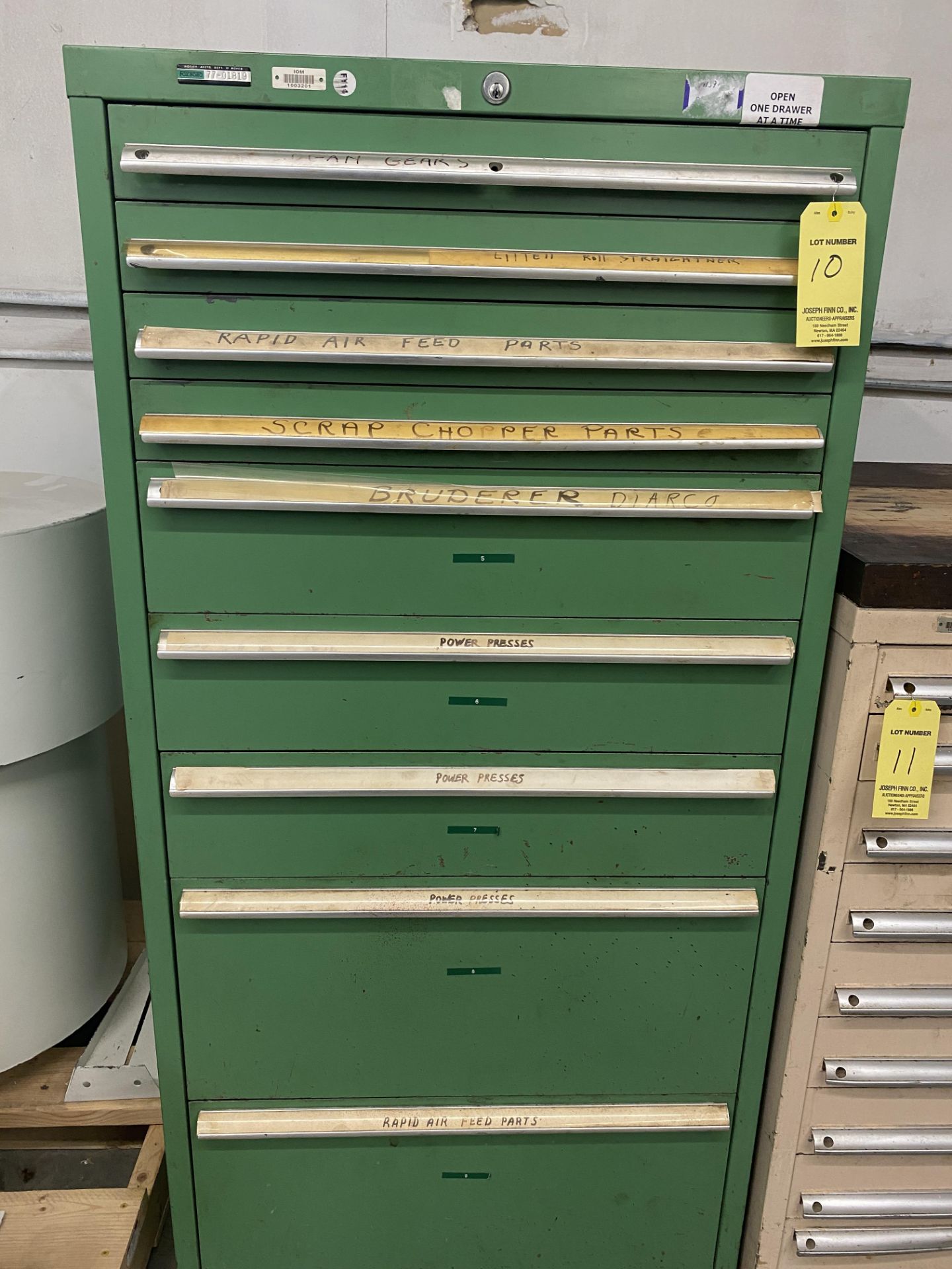 9 Draw Tool Cabinet (Located in Smithfield Rhode Island) Simple Rigging Loading Charges $25.00