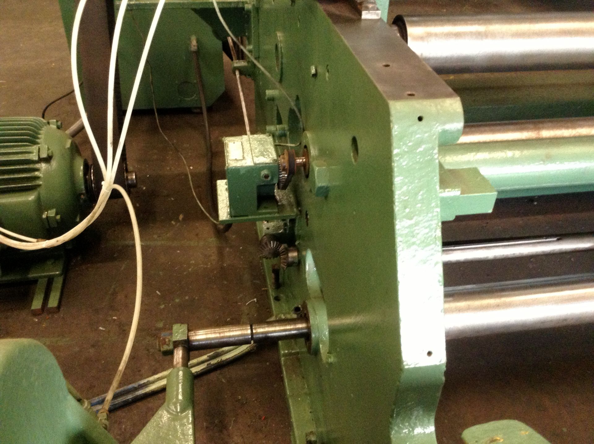 42” Kidder CW center rewind, single shaft, slitter rewinder. 40” dia. unwind. 40” dia. rewind. - Image 4 of 14