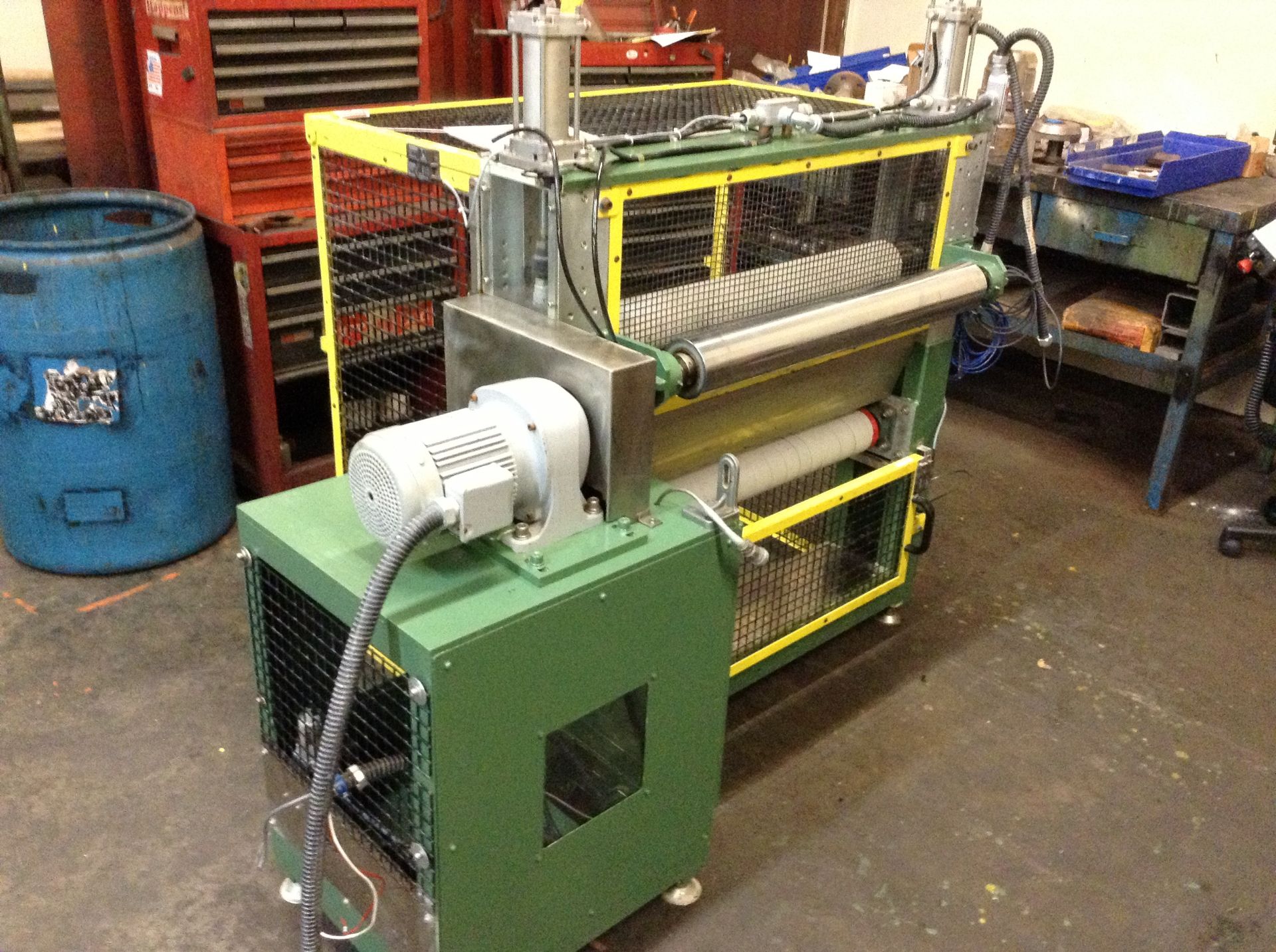 30” wide laminating station. 31.5” wide, 4” diameter steel roll which is driven by GTR .75 kw, 220 - Image 3 of 14