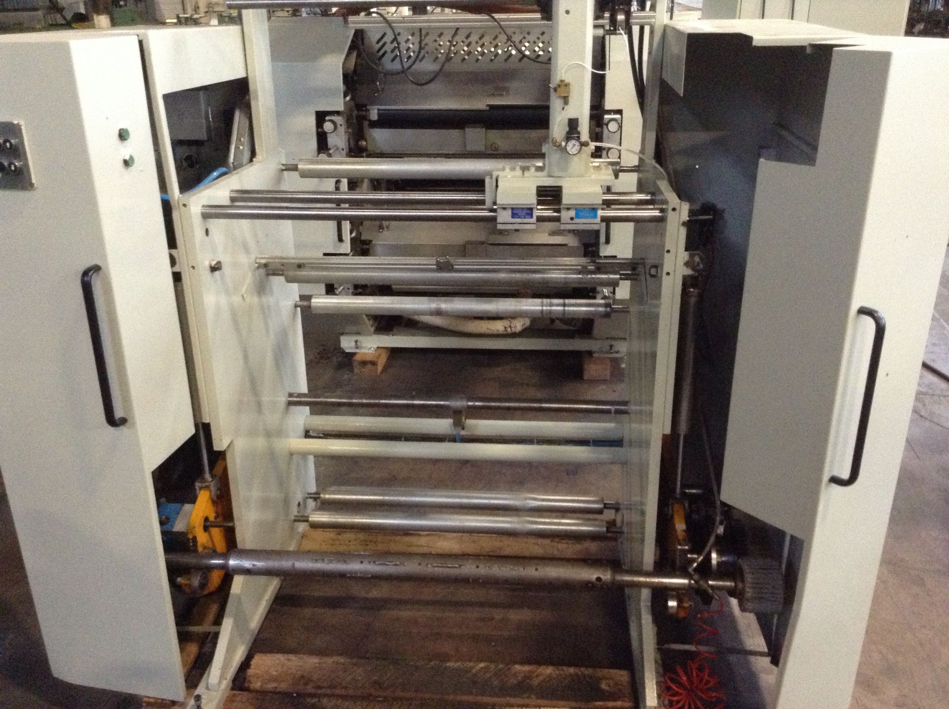 Castaldini paper bag machine. Model E100 EIS 2000 Evoluzione. Age 1994. Flat & gusseted pinch bottom