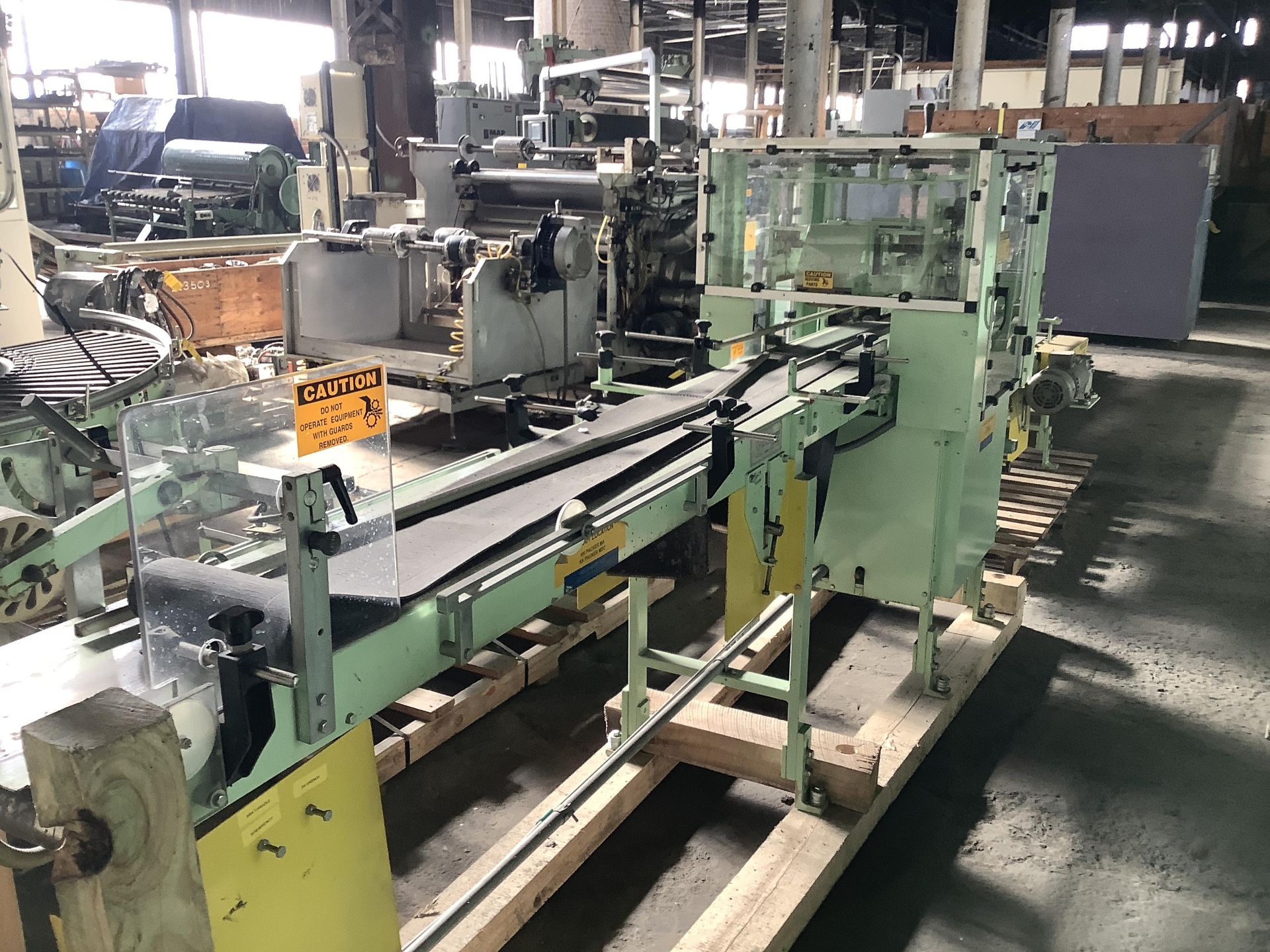 Salwasser R-101 casepacker, age 1997, Serial # 98033347. Includes infeed lane, manual magazine - Image 25 of 36
