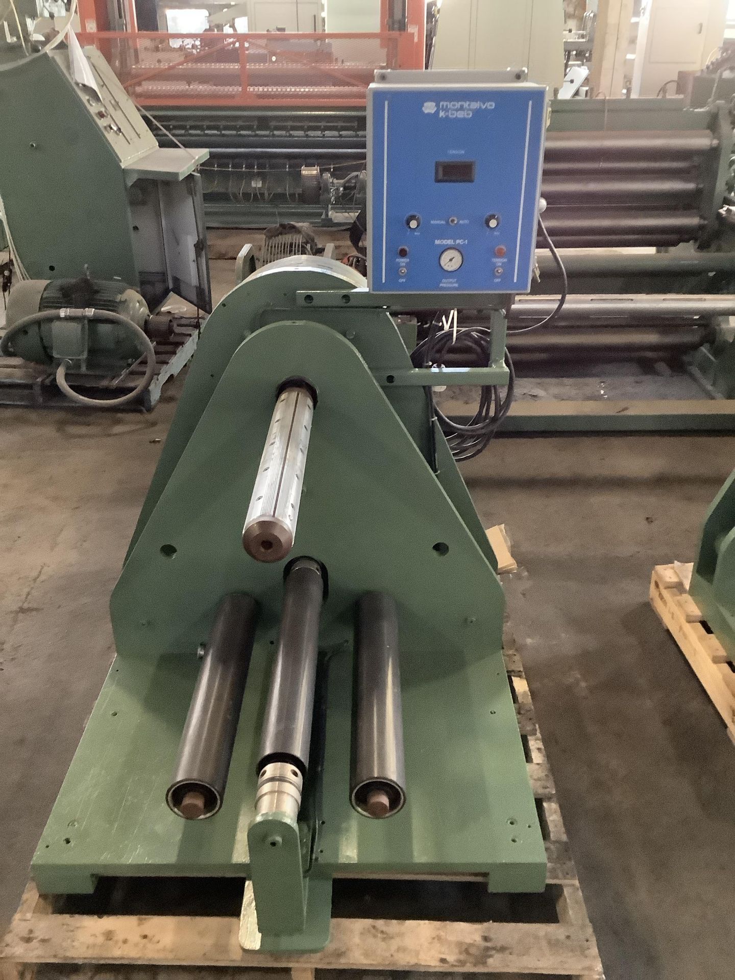 20” Webex single position unwind. Maximum diameter roll, 30”. Width of idler rolls, 22”, 4”