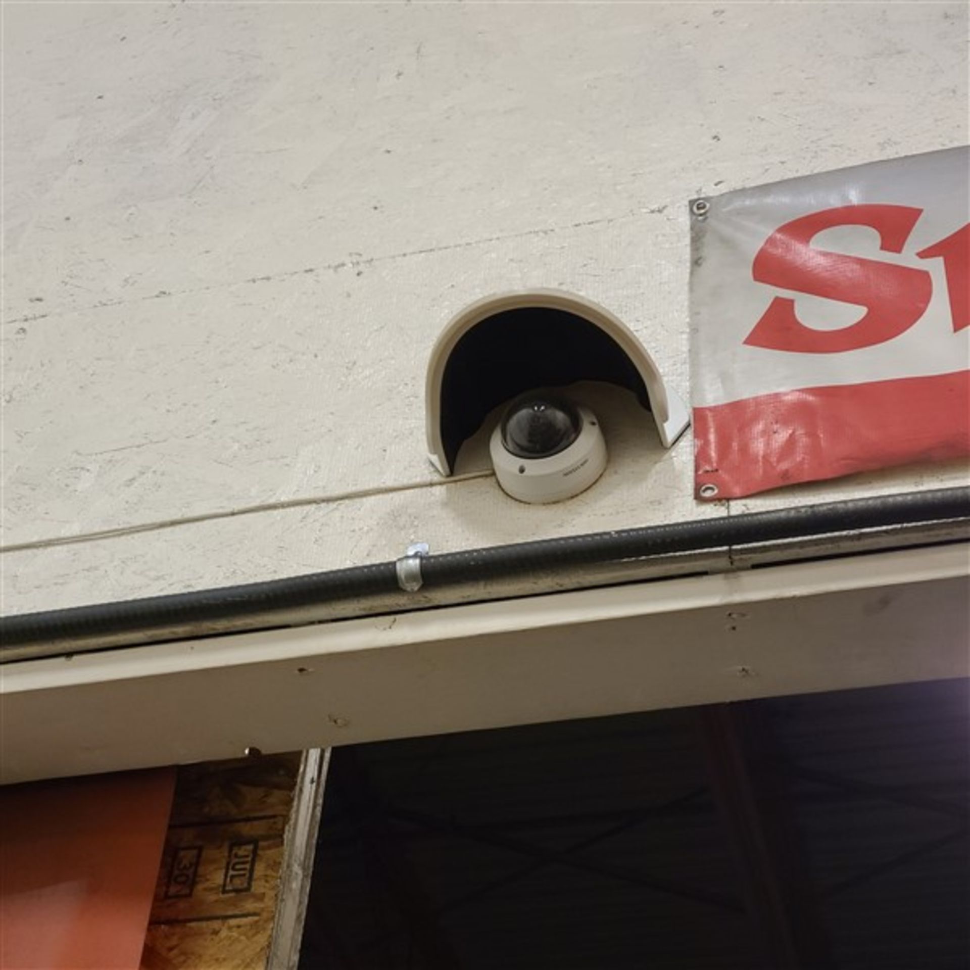 SECURITY SYSTEM W/HIKAVISION CAMERA/ENCODING SYSTEM W/6 CAMERAS ON SHOP WALLS, MONITOR, BUS, - Image 5 of 5