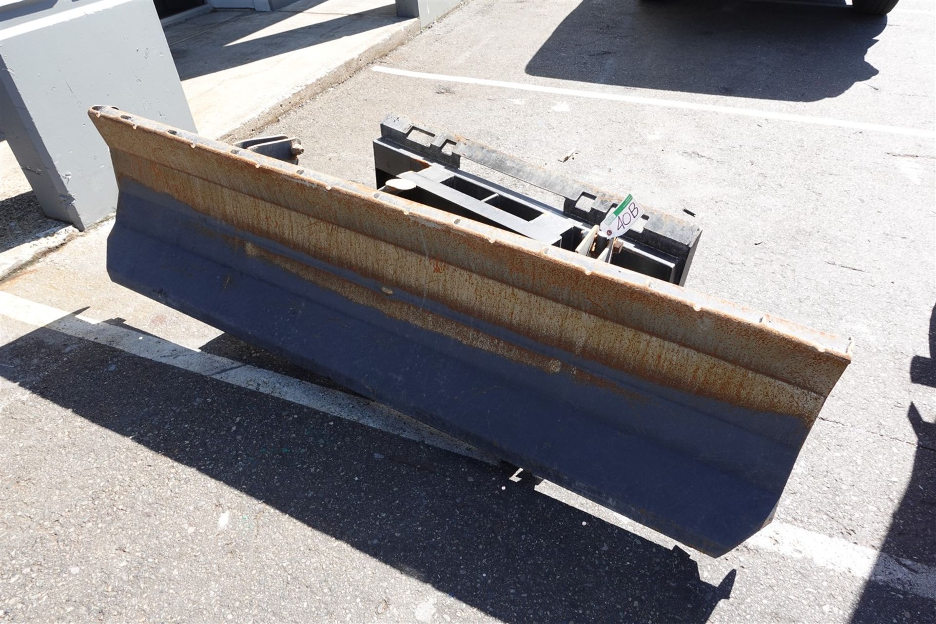 SKID STEER HYD-ANGLE BLADE ATTACHMENT