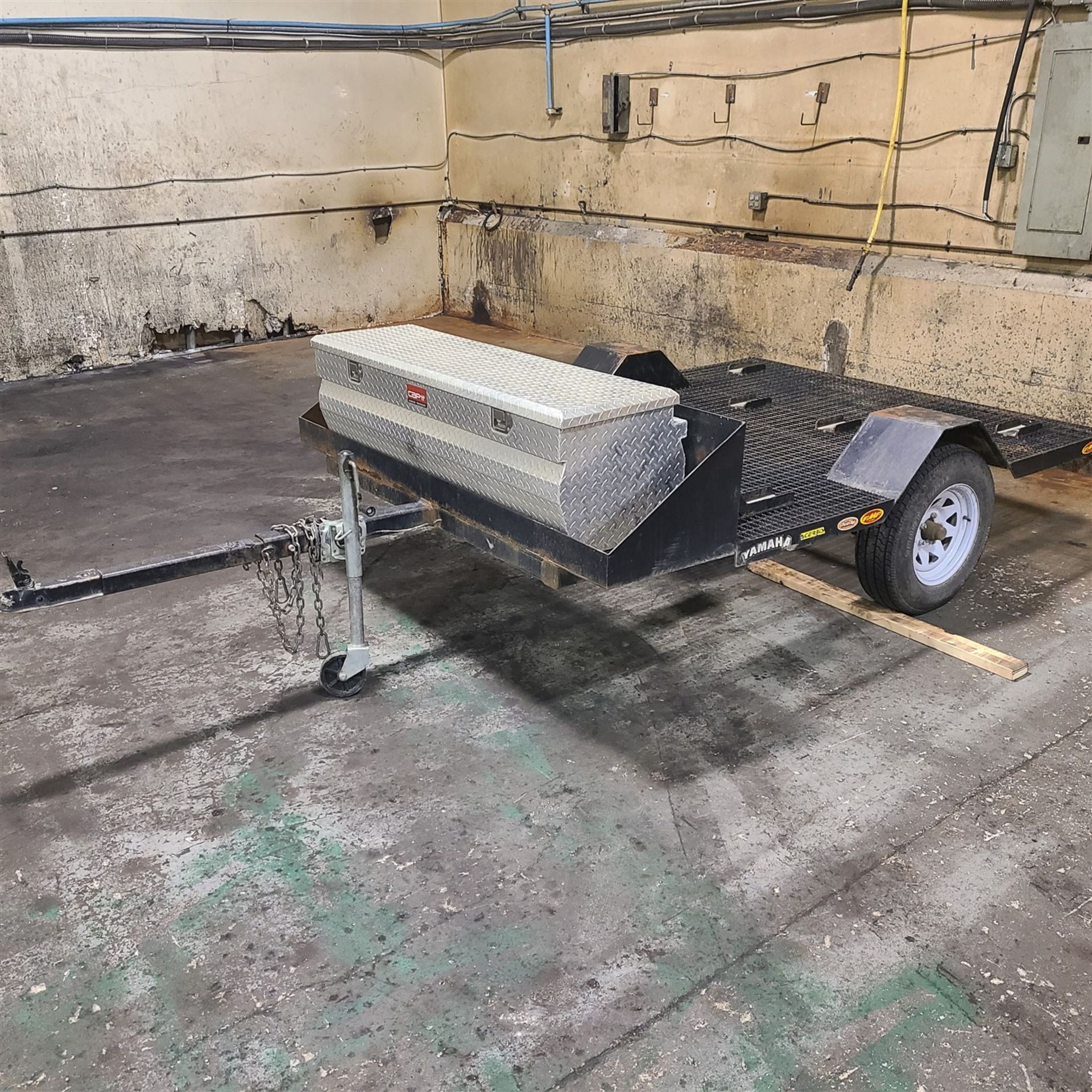 ATV TRAILER - FLATDECK, 13 FT. OVERALL, 7 FT. HAUL DECK, 2 FT. ALUM LOCKING BOX AREA, S/A; ST205/ - Image 6 of 7