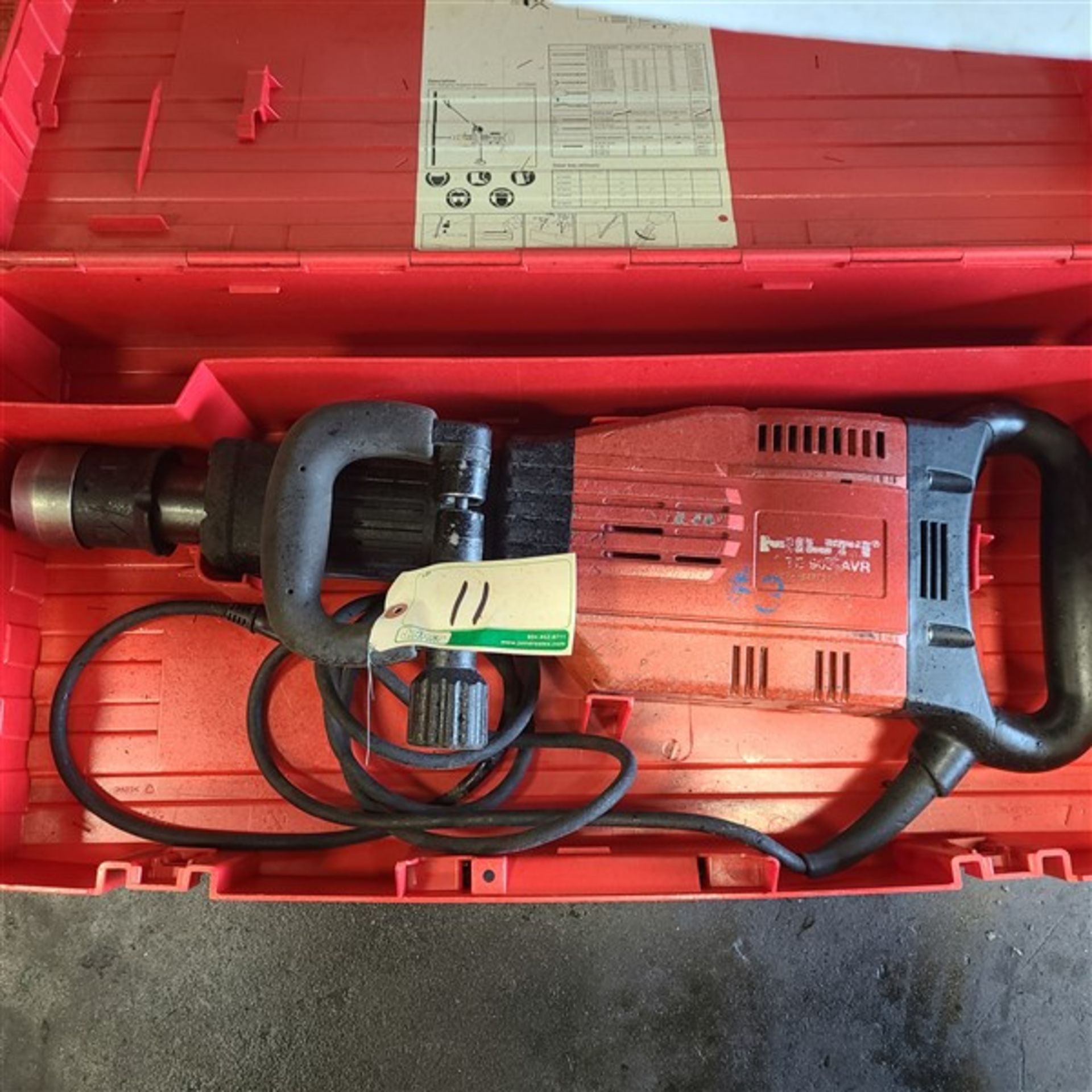 HILTI TE 805 AVR CONCRETE DEMOLITION HAMMER, CORDED