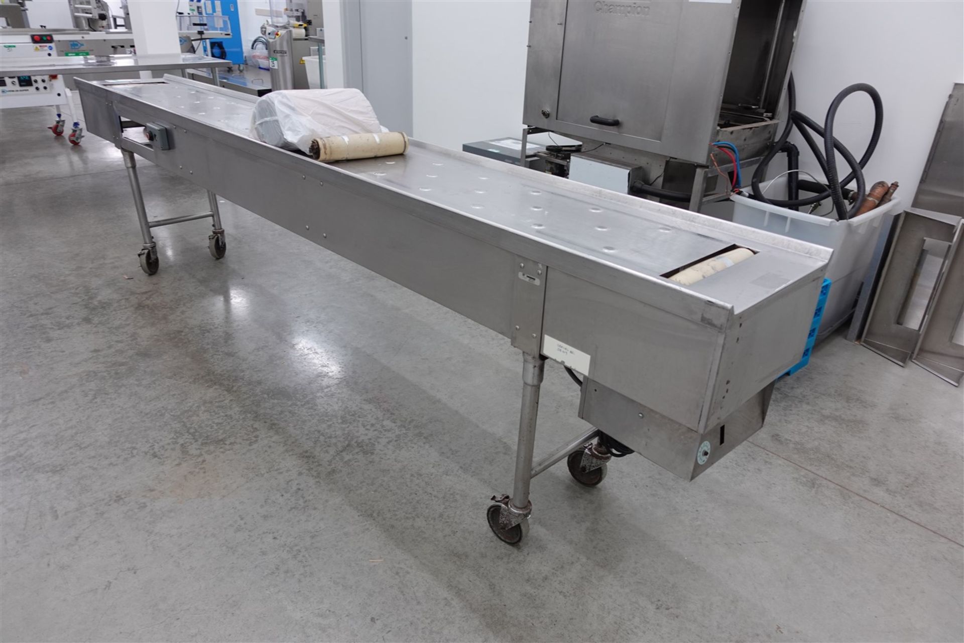 STAINLESS STEEL BELT CONVEYOR, 18.5 IN. X 142 IN., BELT WIDTH 11 IN. - Image 2 of 3