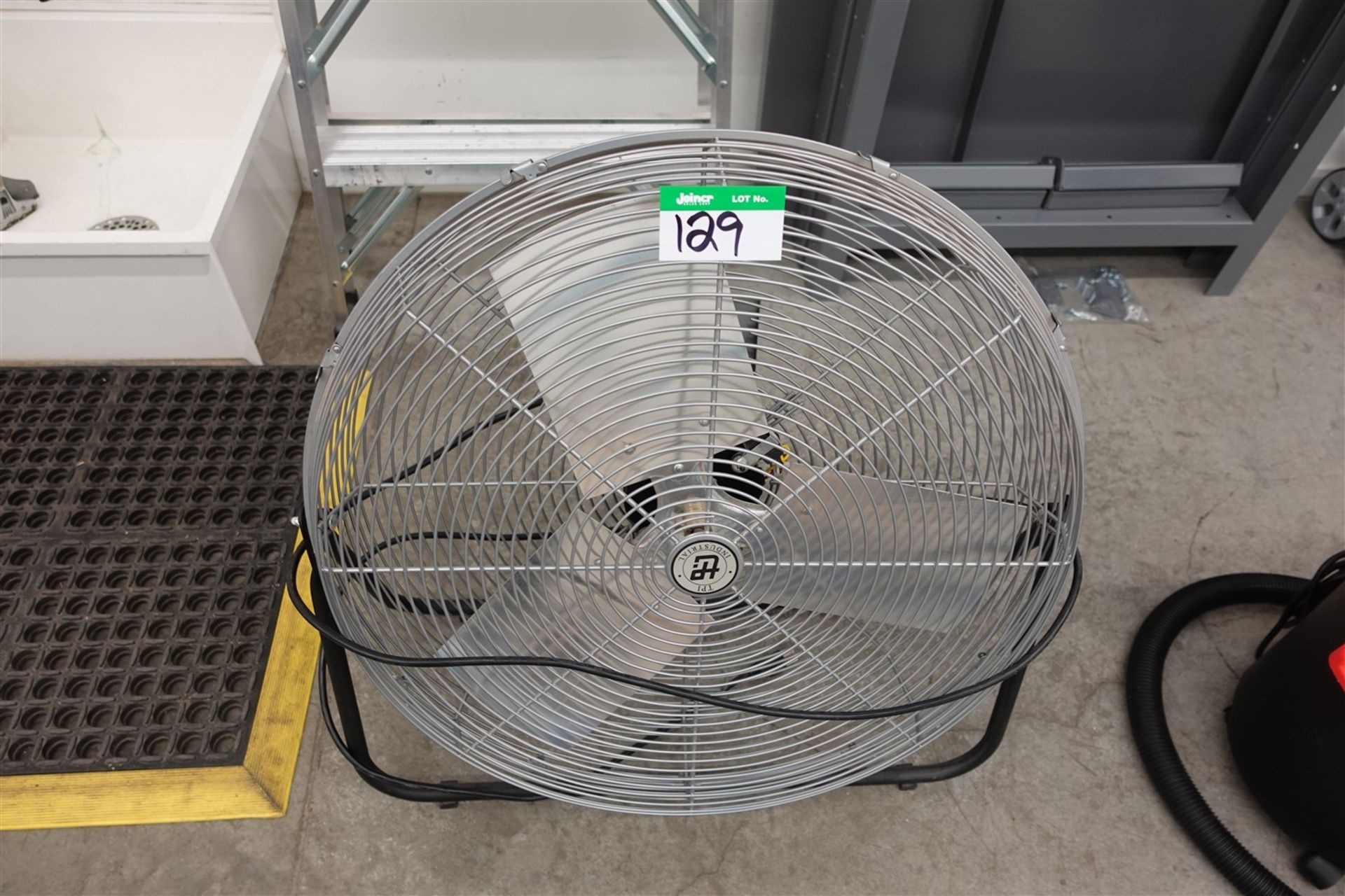 TPI 24 IN. ELECTRIC FLOOR FAN