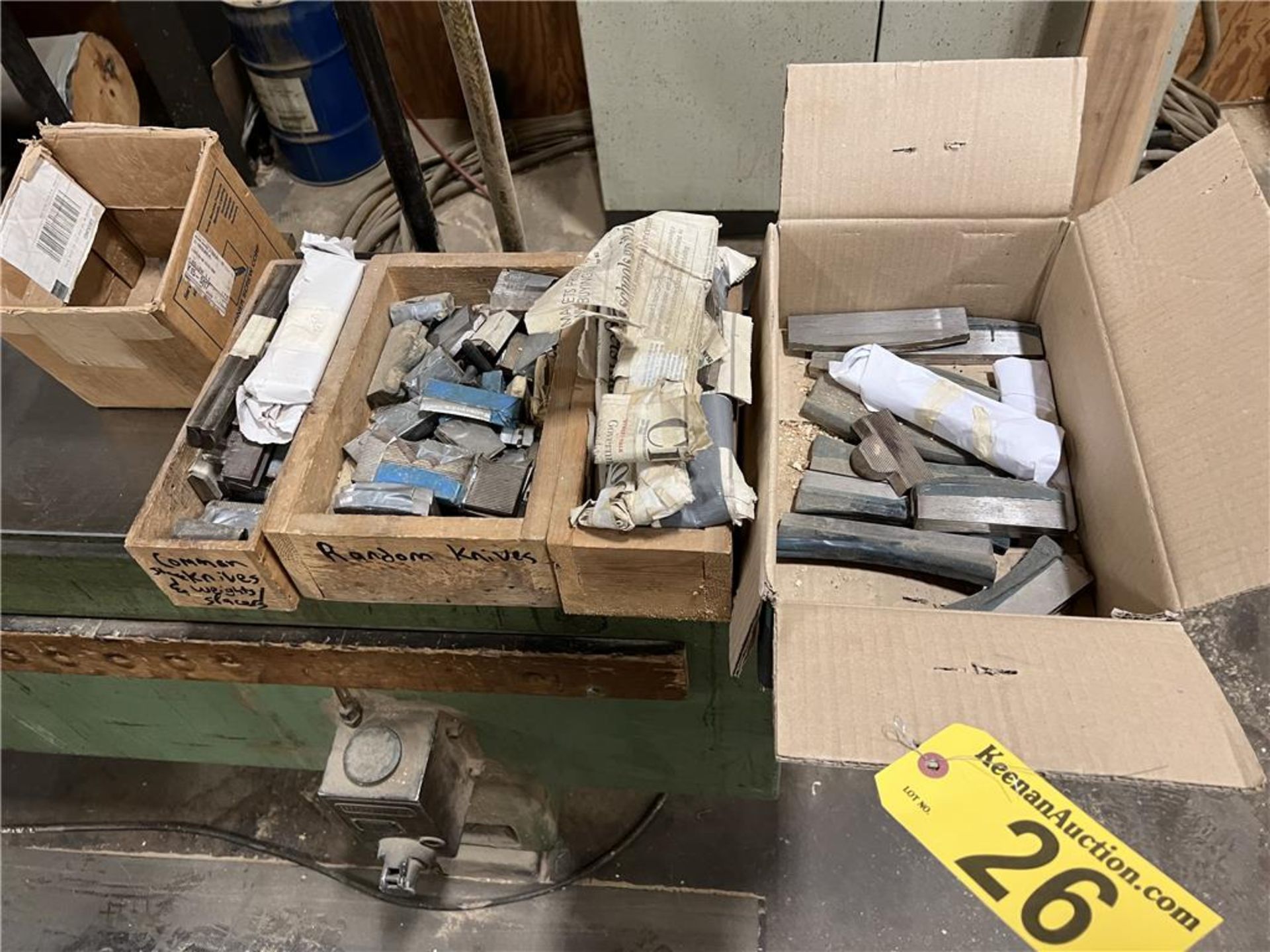 LOT: ASSORTED PLANER KNIVES: STAVE KNIVES, WEIGHTS & SPACERS, MOULDER & PROFILE KNIVES