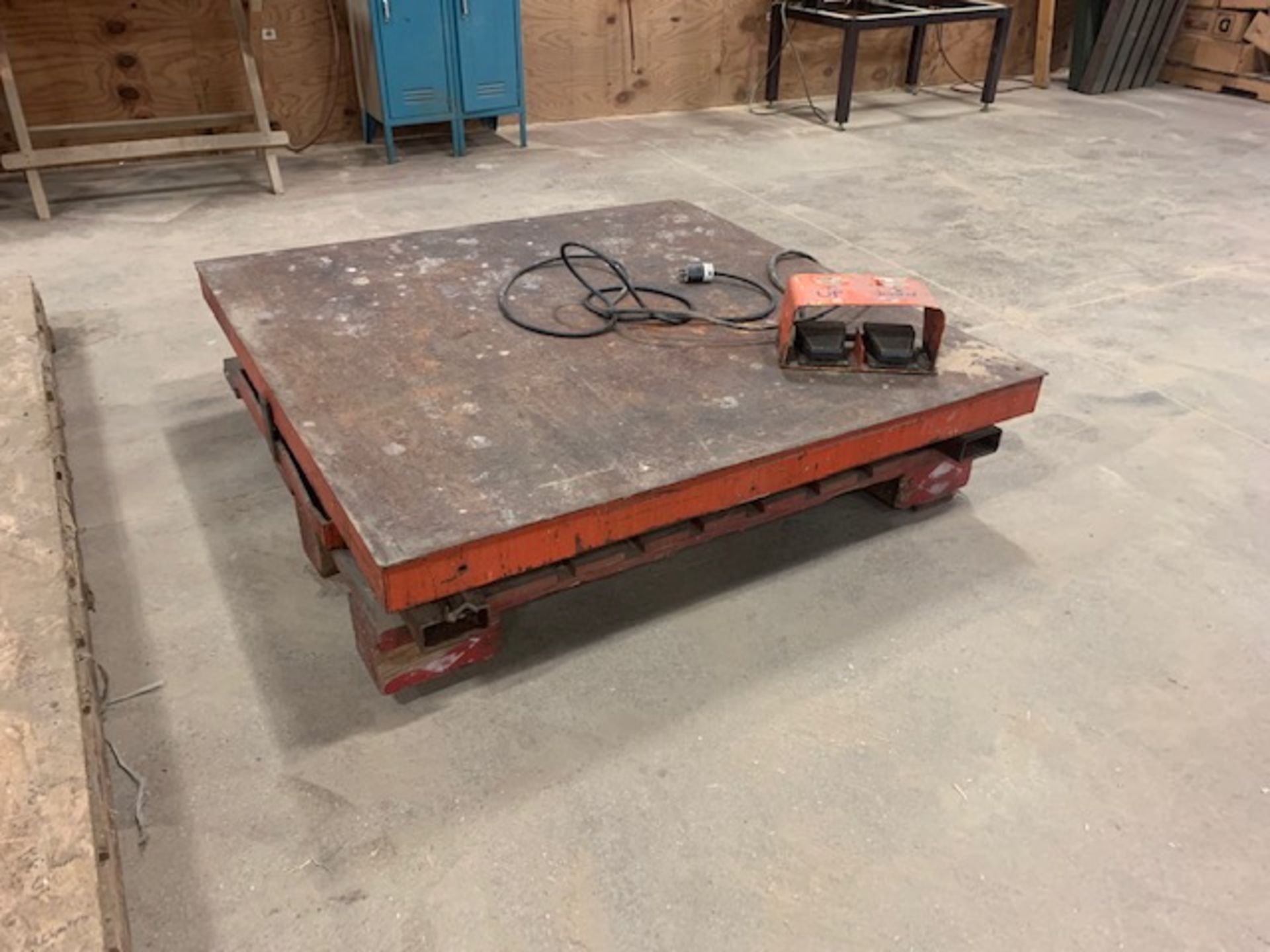 4'X4' LIFT TABLE