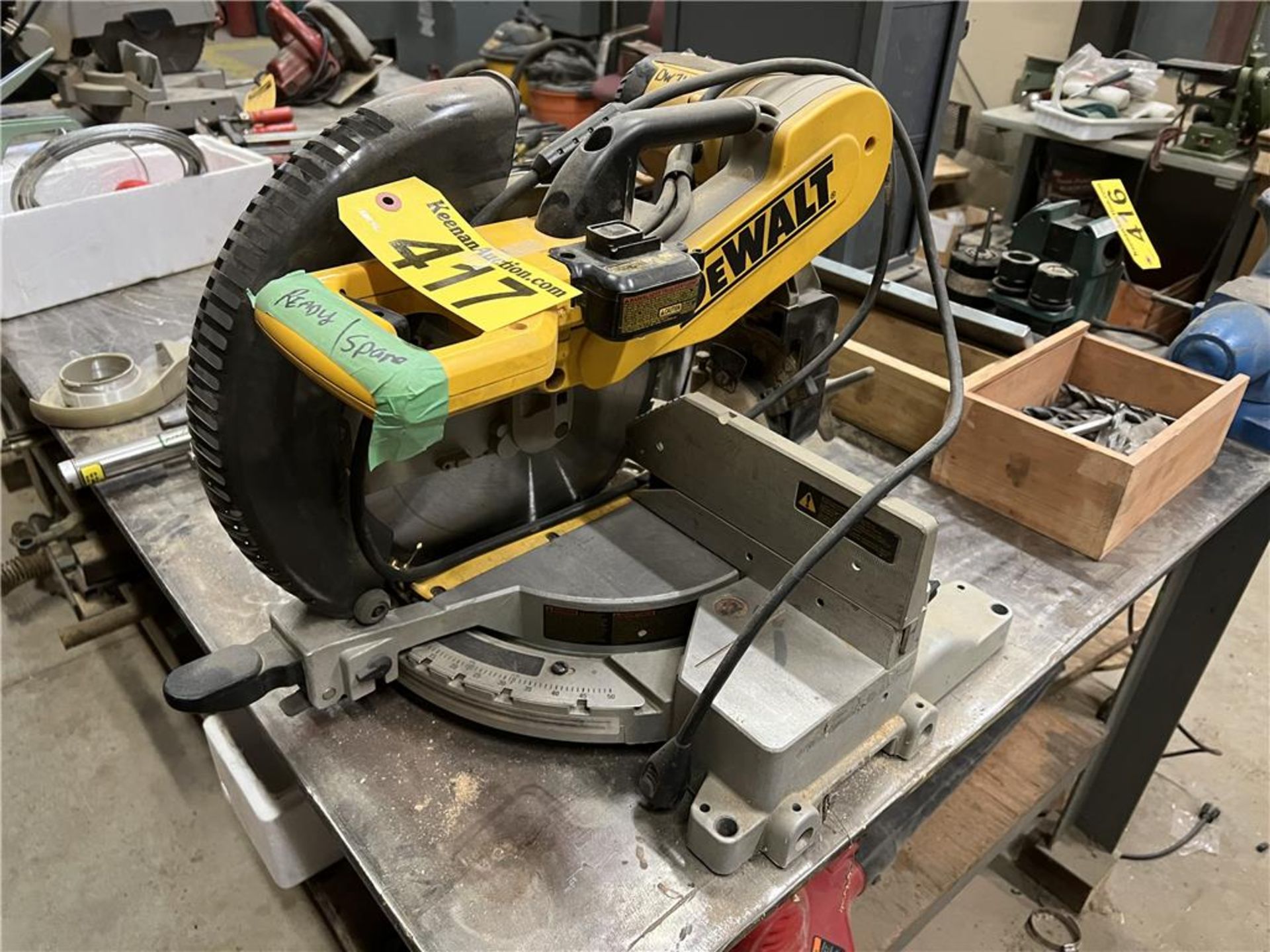 DEWALT DW716 COMPOUND MITER SAW