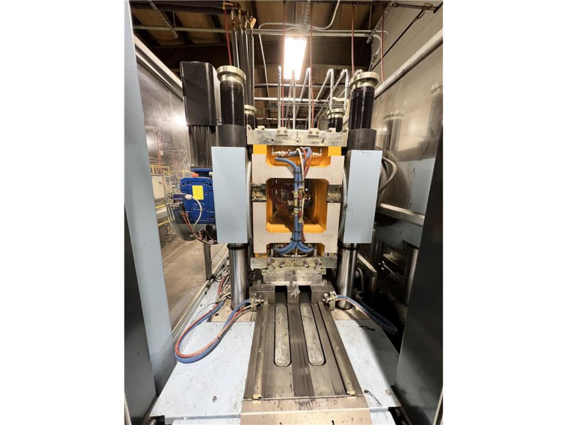 2016 MAIN GROUP THERMOPLASTIC INJECTION MACHINE - Image 16 of 18