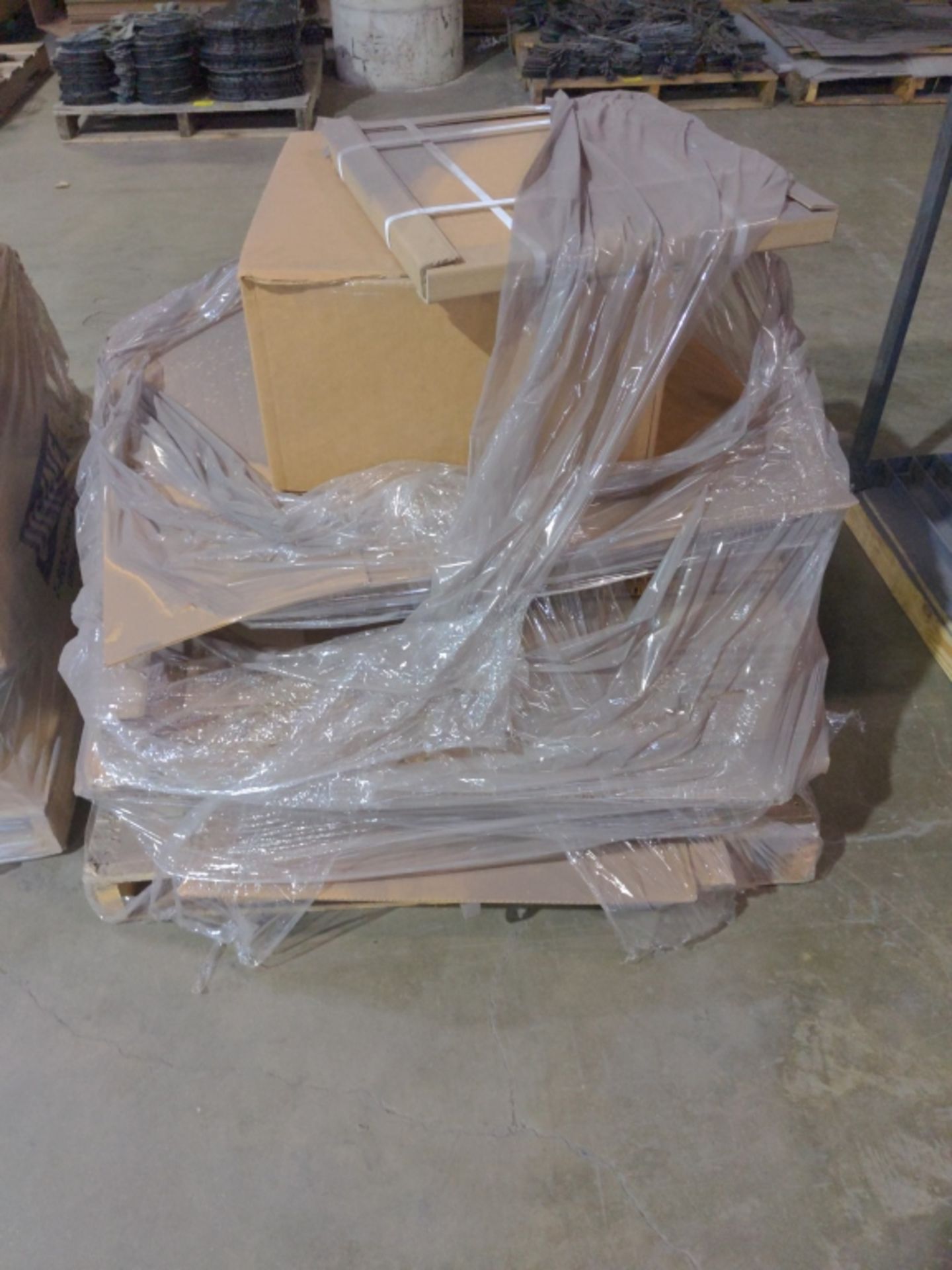 Pallet lot of various sized shipping boxes. - Image 3 of 3