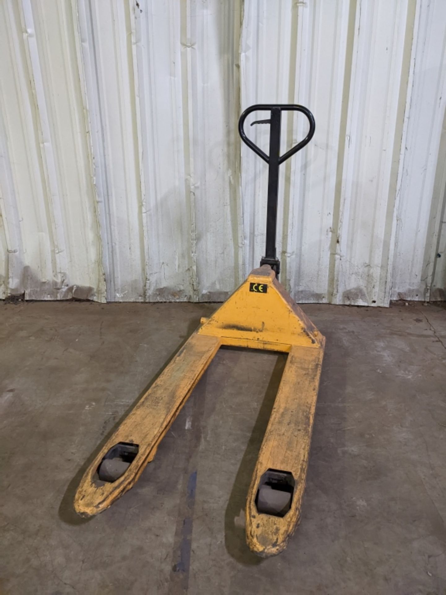 5500lbs Capacity Pallet Jack. - Image 2 of 9