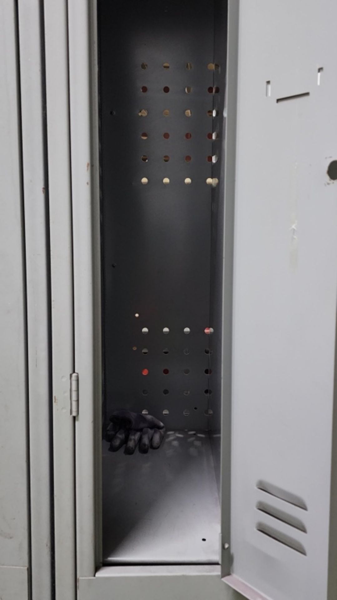 Metal Lockers 6 Sections 26" W x 21" D x 84" H - Image 3 of 3