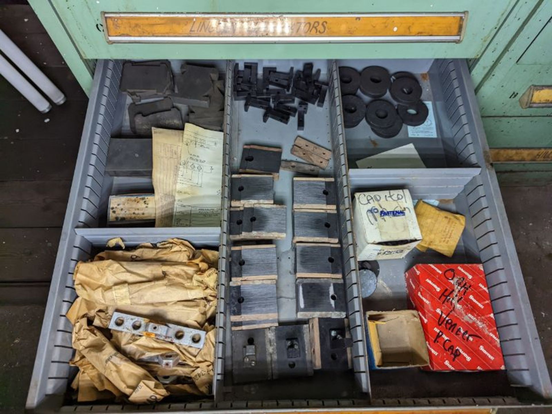 Vidmar Cabinet With Parts Heli Coils, Hardware,Lubricator Parts - Image 11 of 12